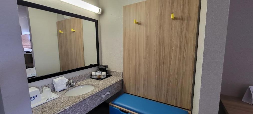 Days Inn by Wyndham Conway photo 68