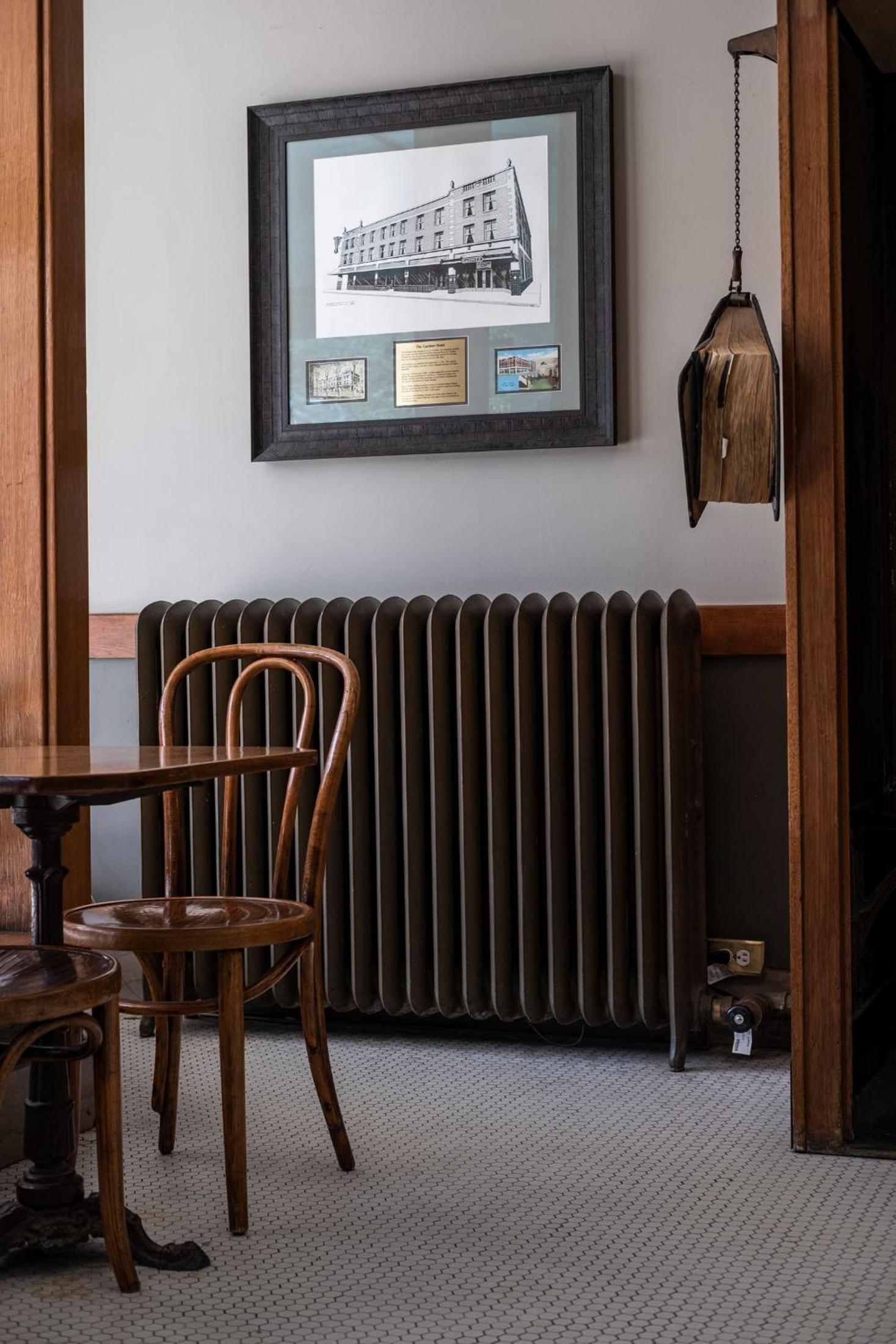 Gardner Hotel & Hostel photo 12