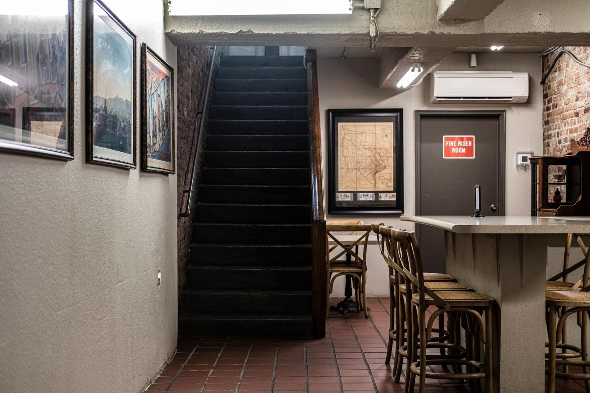 Gardner Hotel & Hostel photo 25