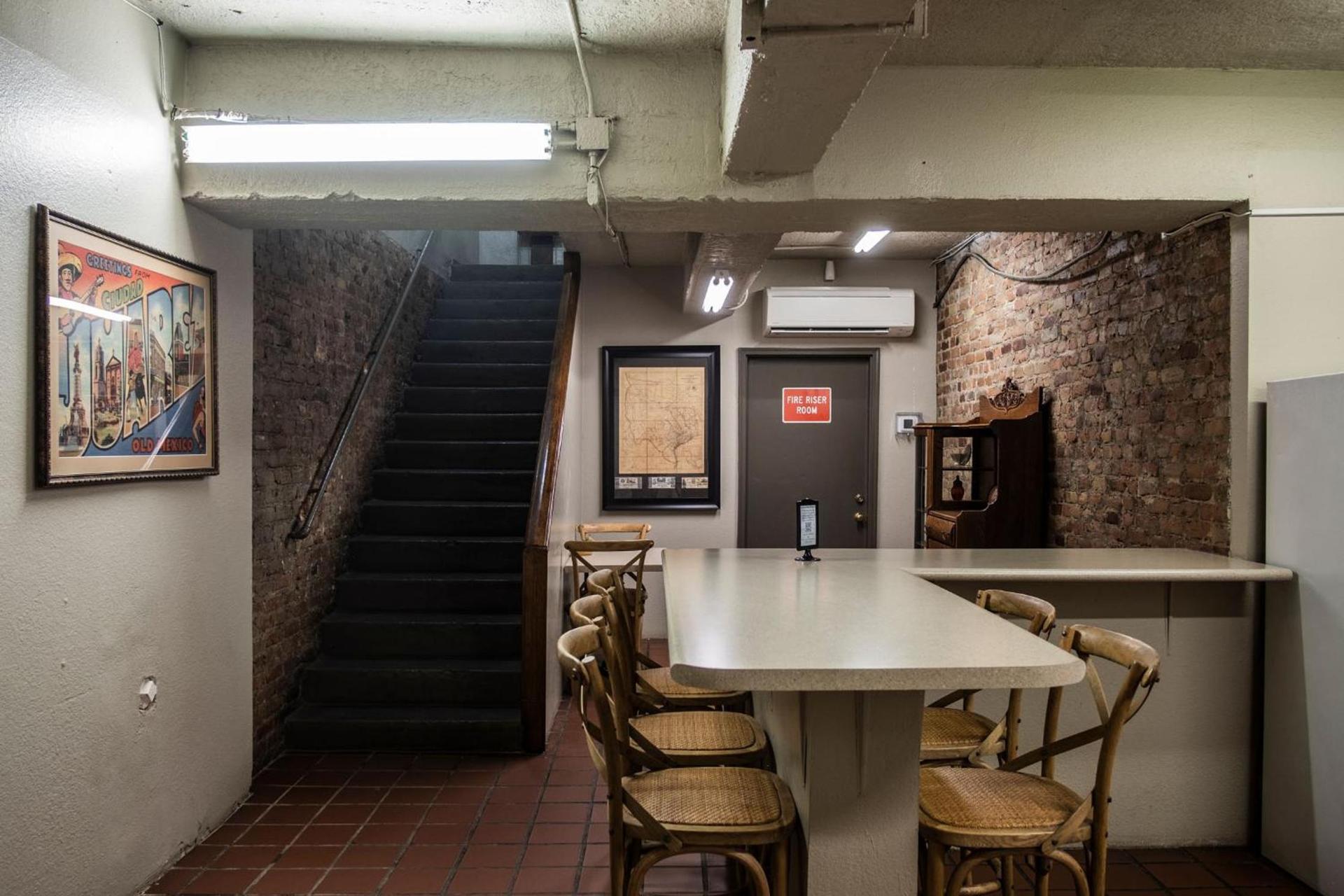 Gardner Hotel & Hostel photo 21