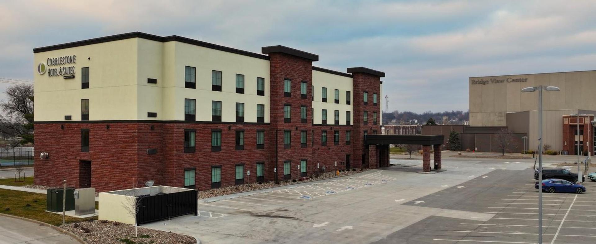 Cobblestone Hotel & Suites - Ottumwa photo 2