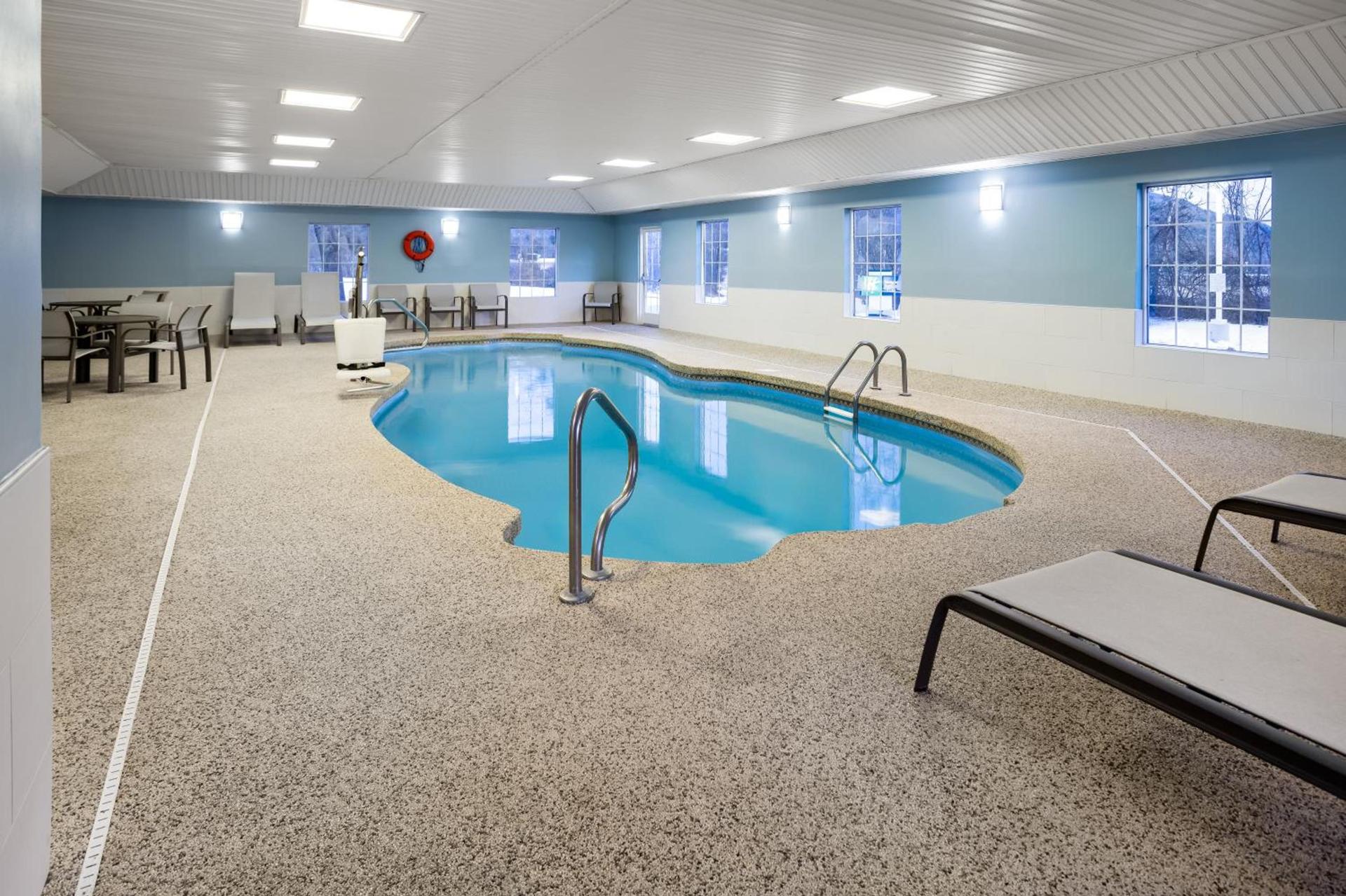 Holiday Inn Express Hotel & Suites Brattleboro by IHG photo 23
