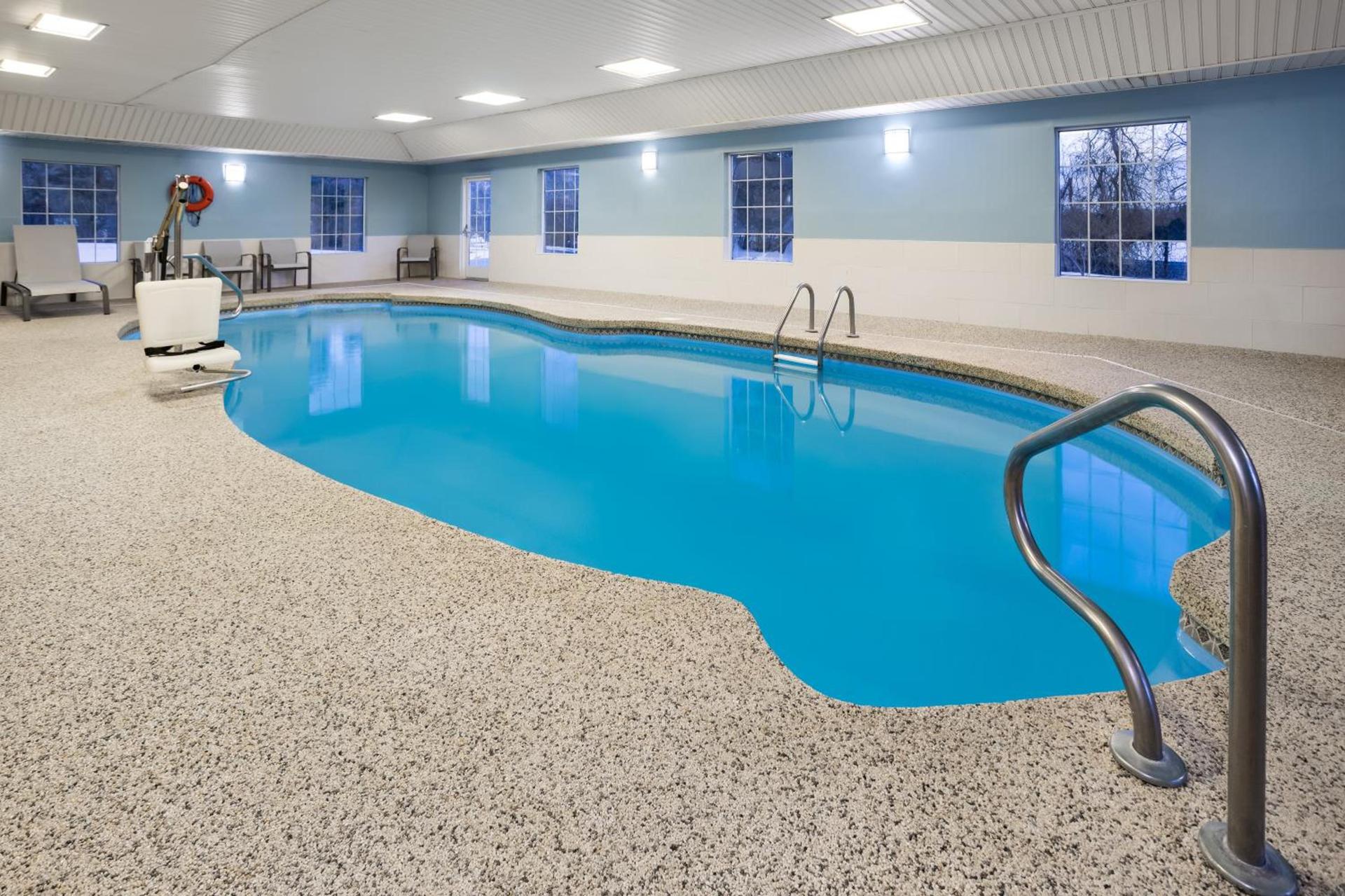 Holiday Inn Express Hotel & Suites Brattleboro by IHG photo 24
