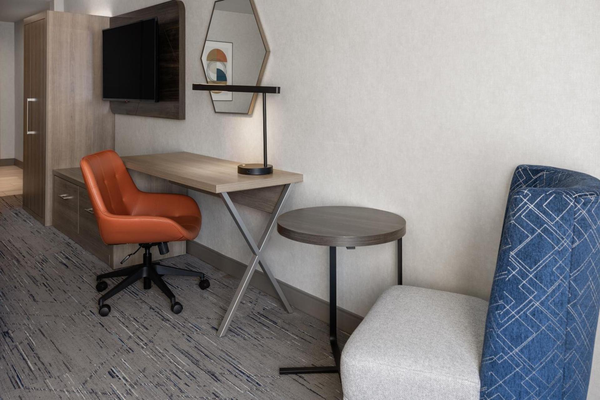 Holiday Inn Express Hotel & Suites Brattleboro by IHG photo 43