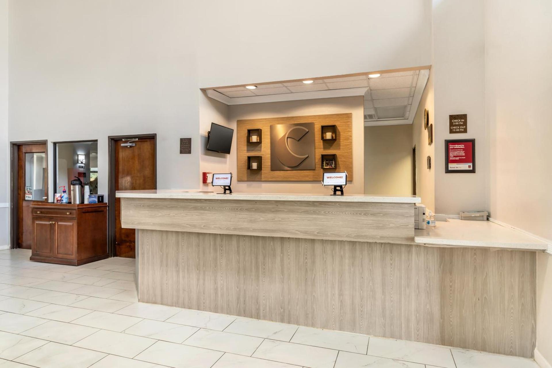 Comfort Suites Bush Intercontinental Airport photo 13