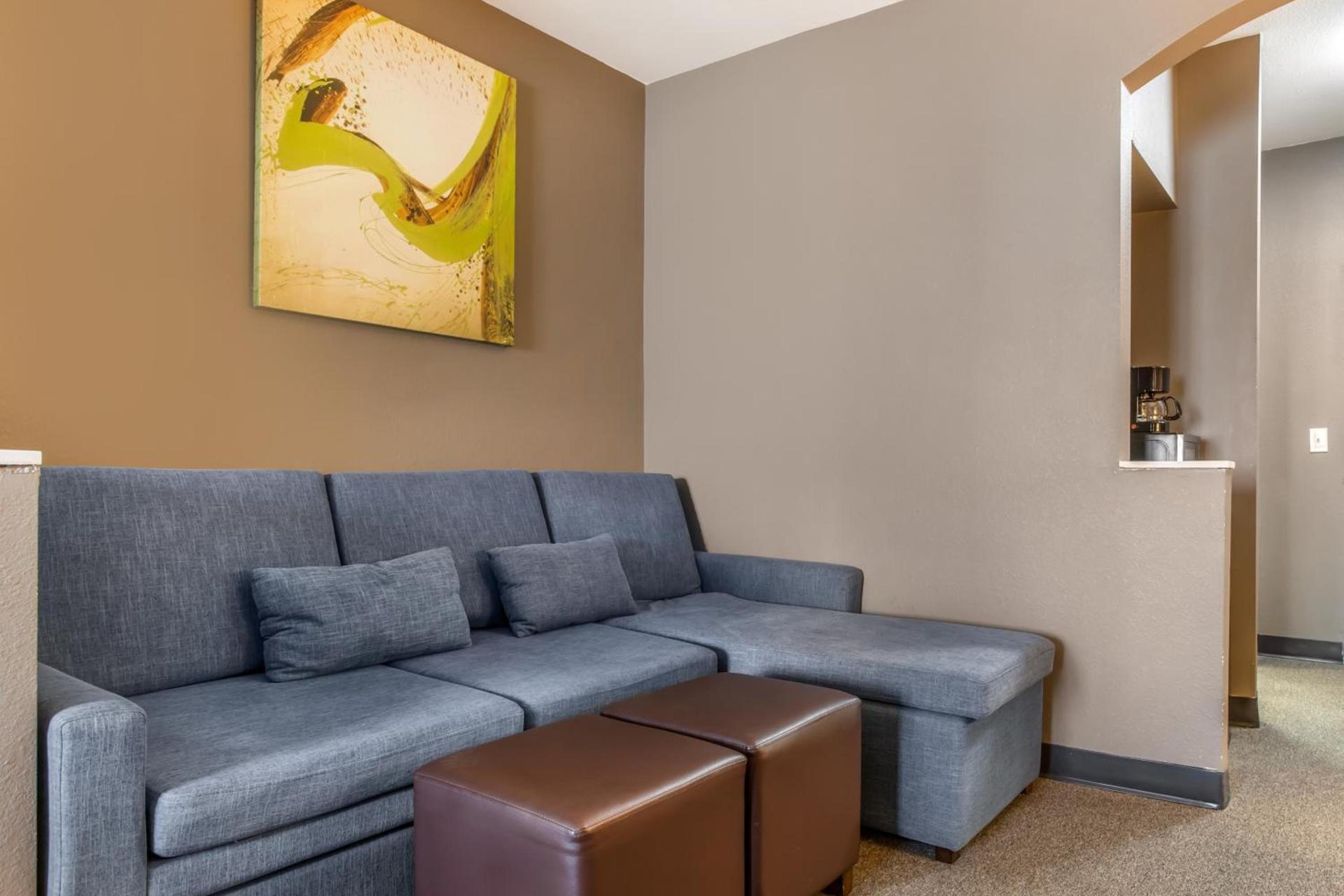 Comfort Suites Bush Intercontinental Airport photo 31