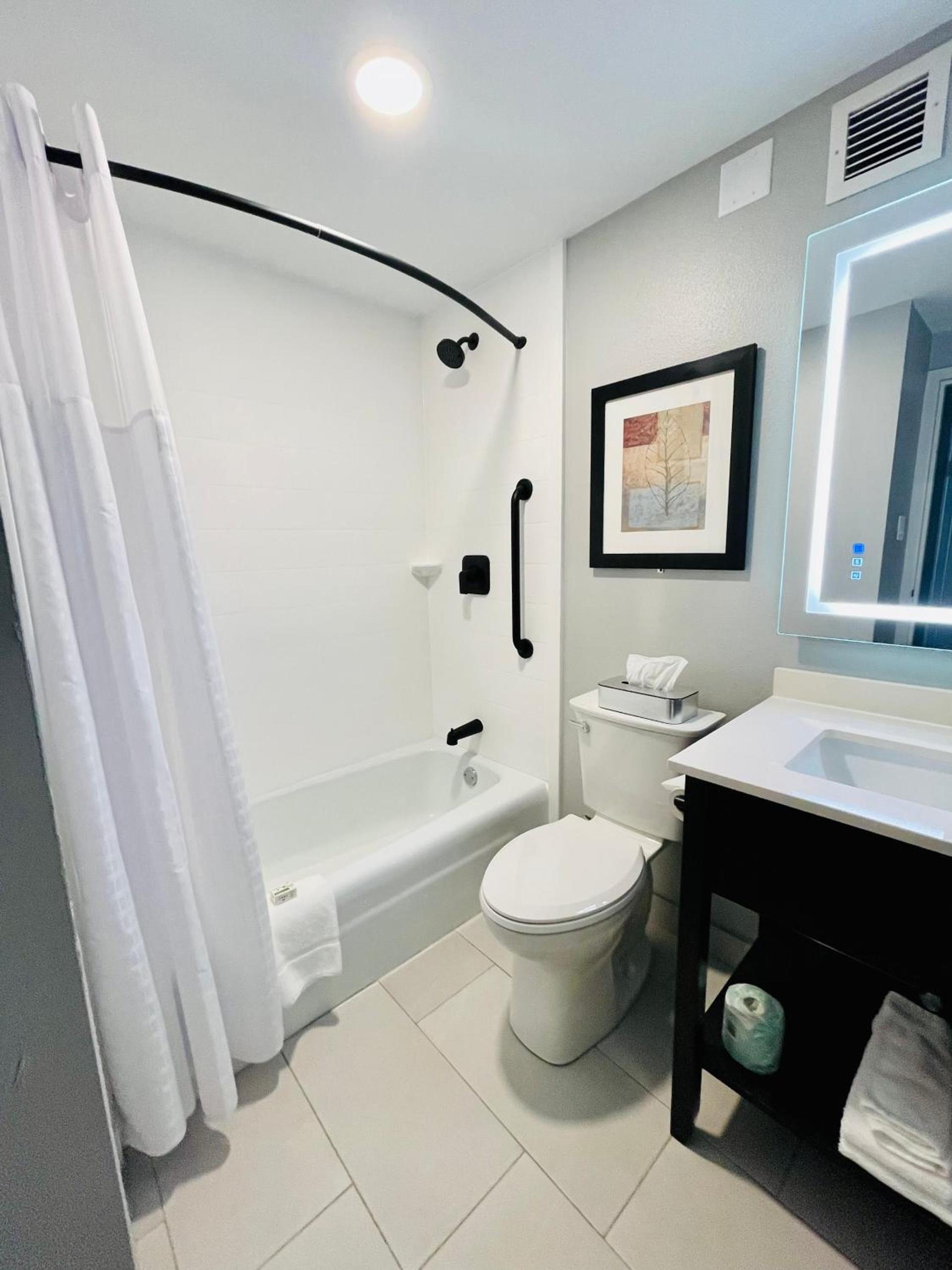 Hawthorn Extended Stay by Wyndham Ellsworth Bar Harbor photo 17