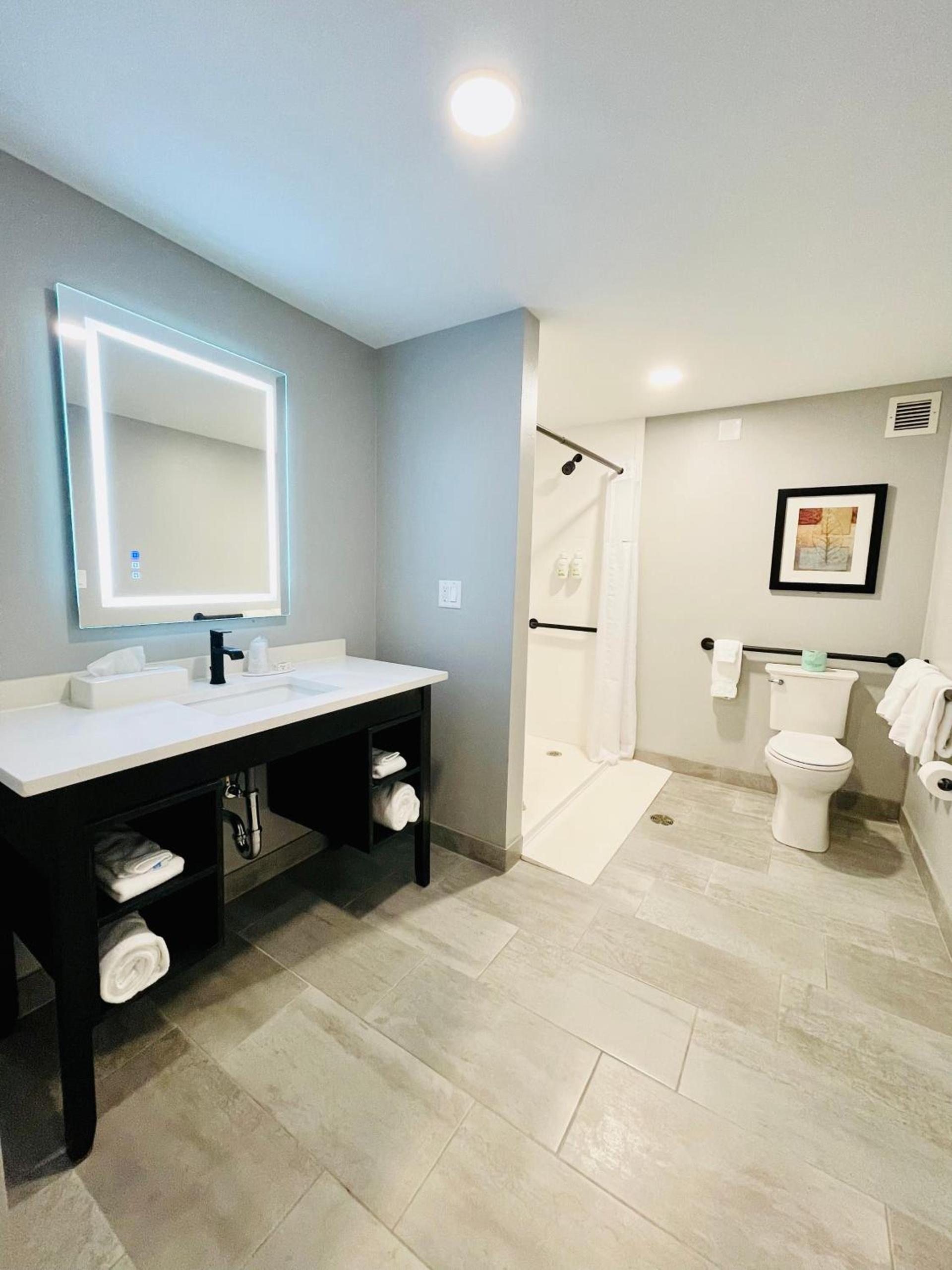 Hawthorn Extended Stay by Wyndham Ellsworth Bar Harbor photo 19