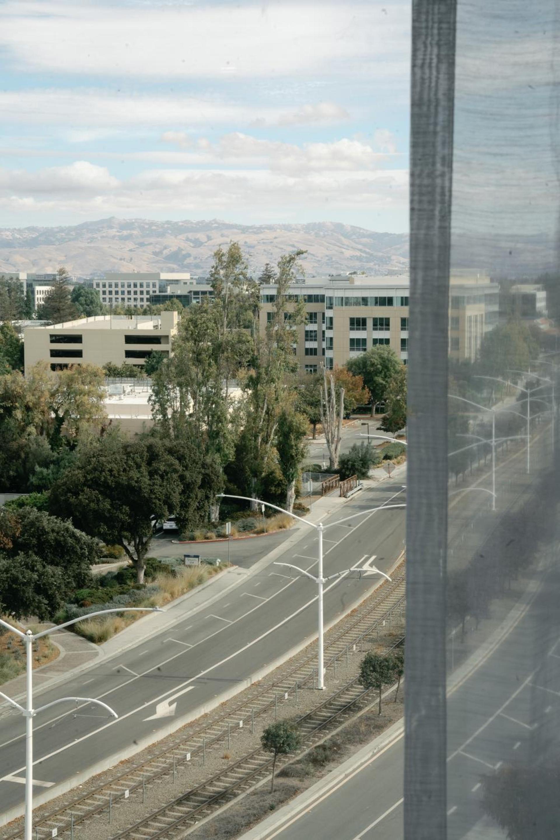 AC Hotel by Marriott Sunnyvale Moffett Park photo 9