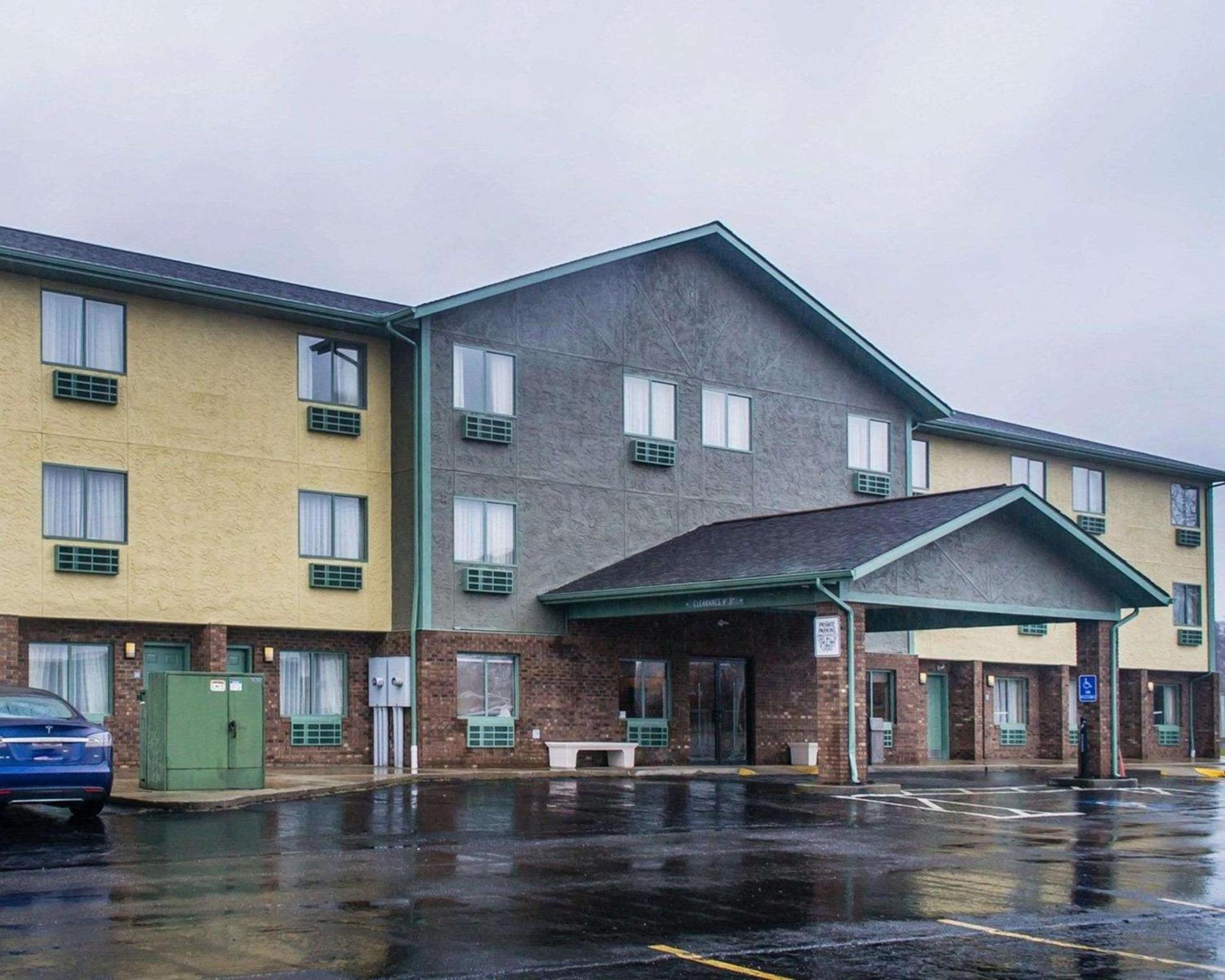 Quality Inn Streetsboro - Kent photo 2