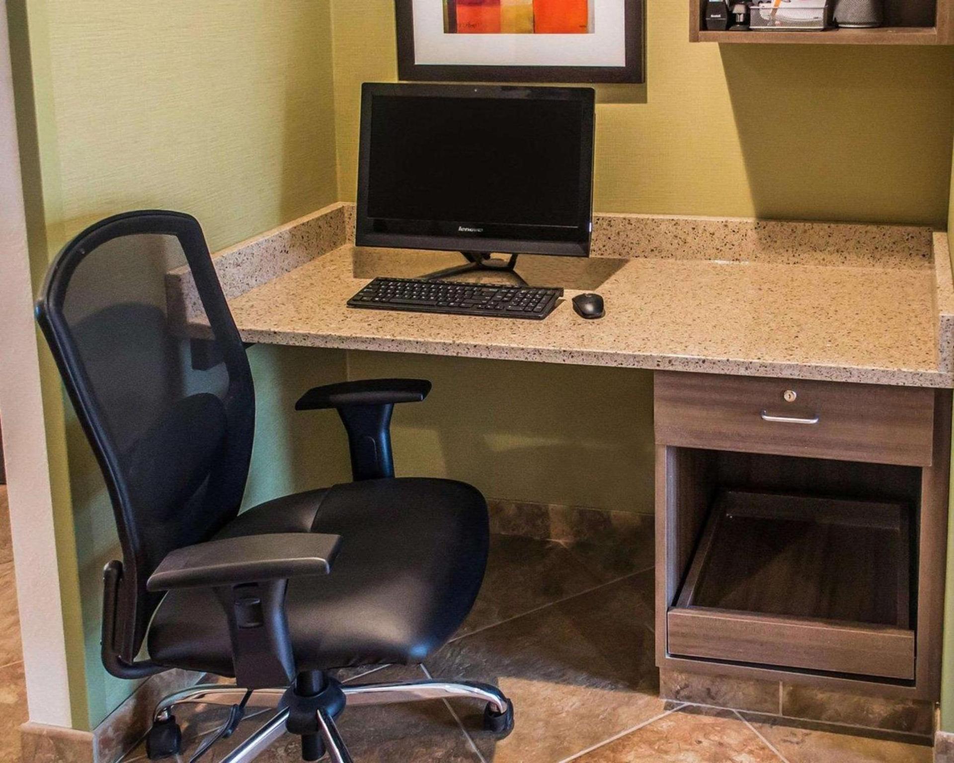 Quality Inn Streetsboro - Kent photo 23