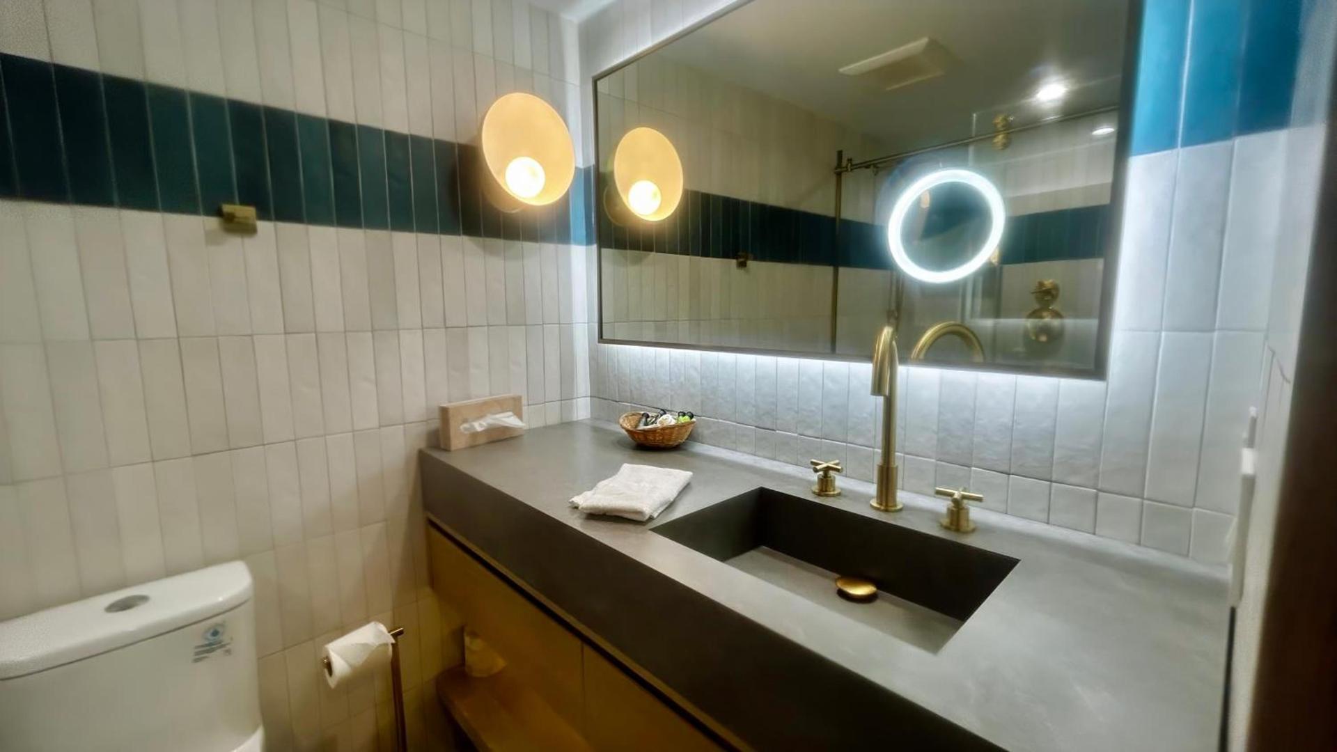 Huntington Beach Inn photo 25