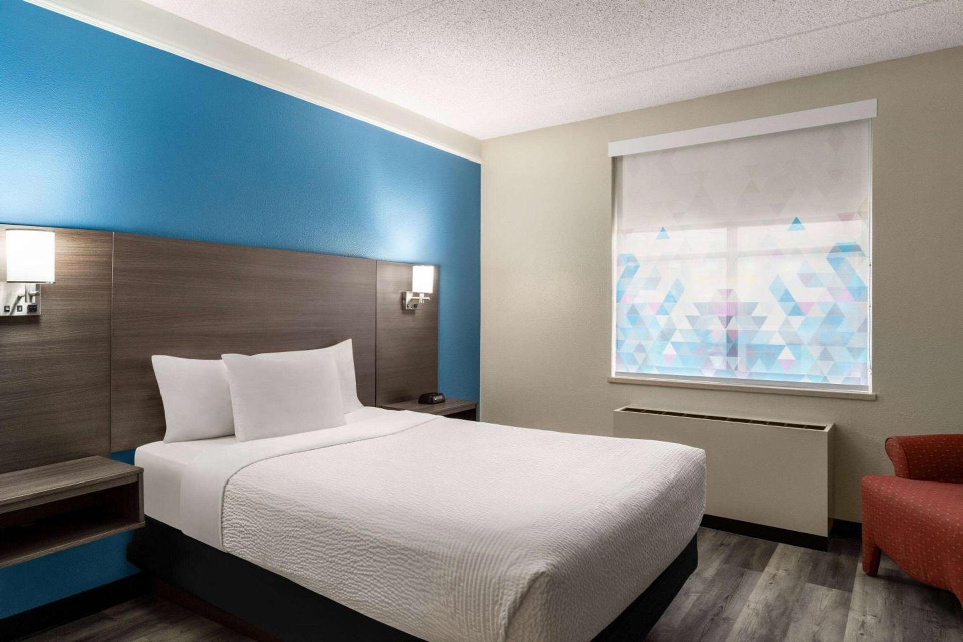 La Quinta by Wyndham Madison American Center photo 28