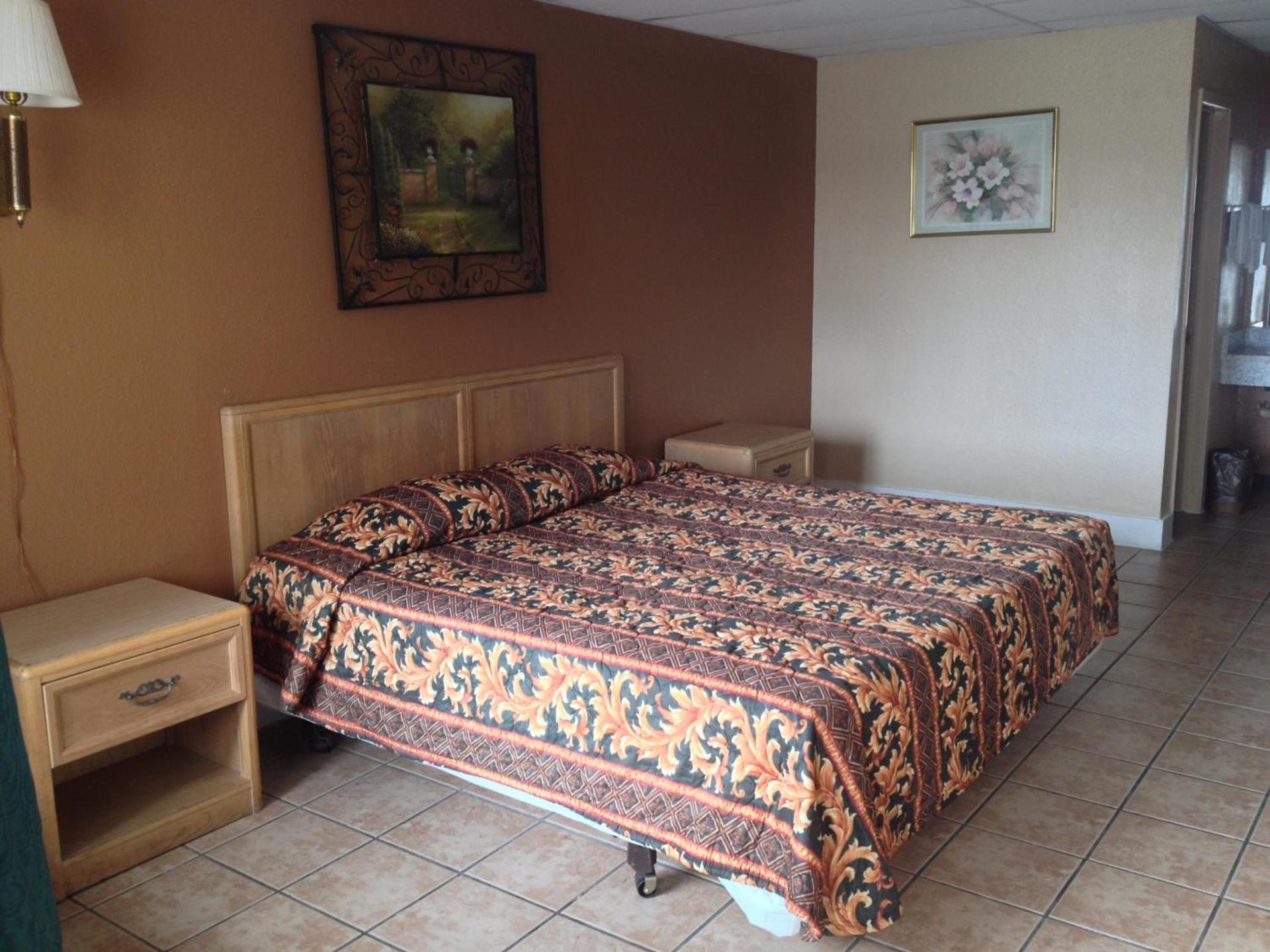 Austin Motor Inn photo 30