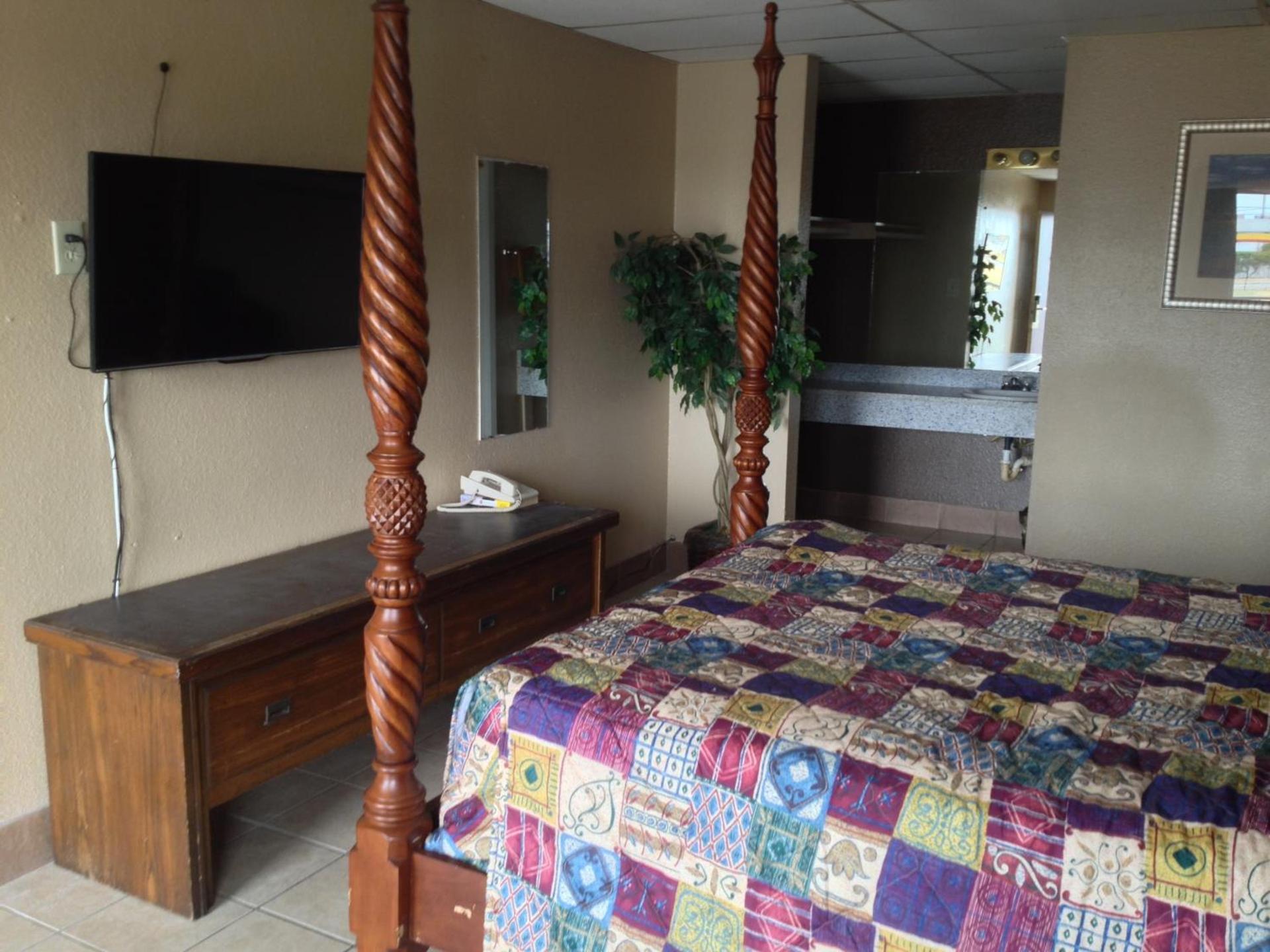 Austin Motor Inn photo 34