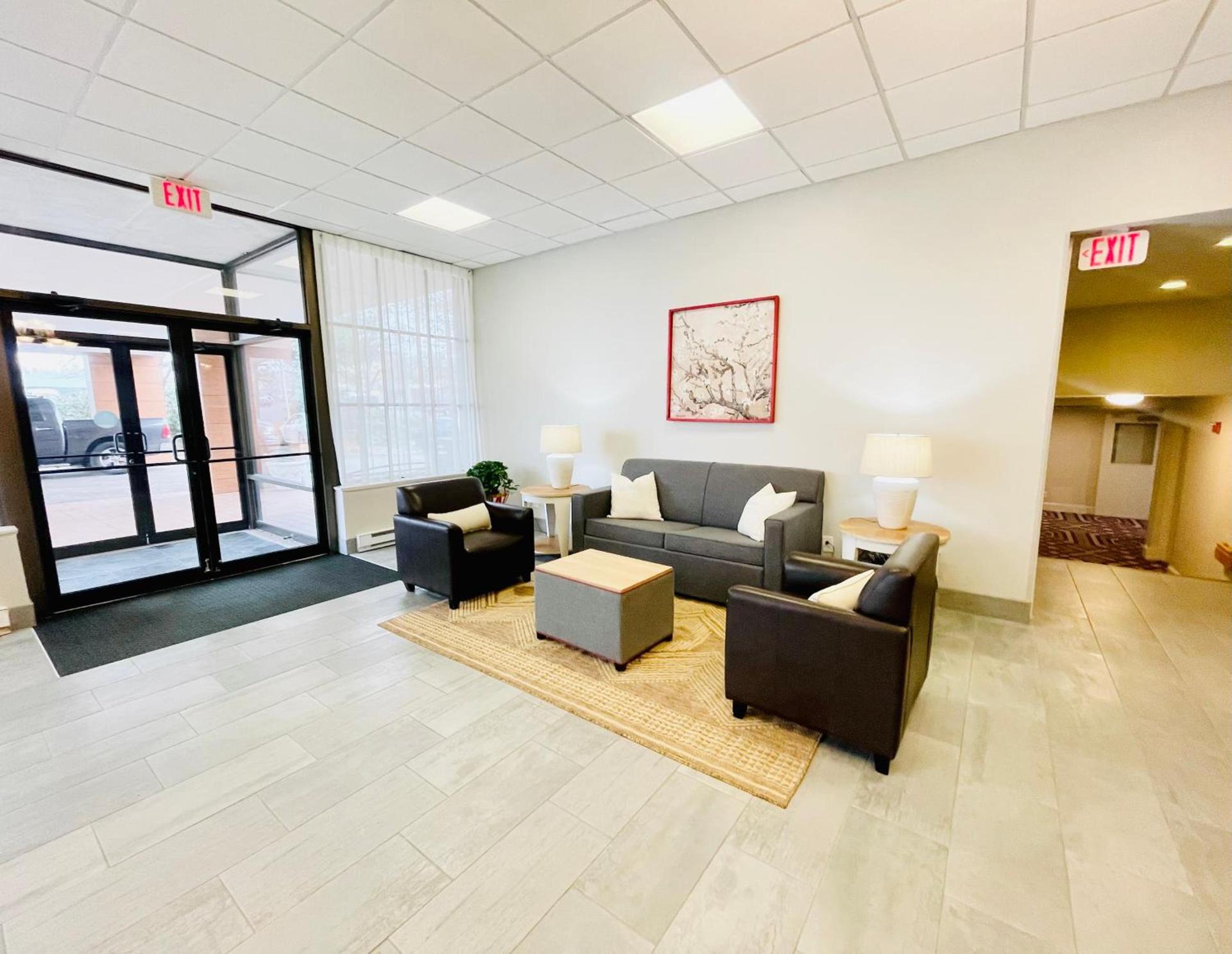 Hawthorn Extended Stay by Wyndham Ellsworth Bar Harbor photo 11