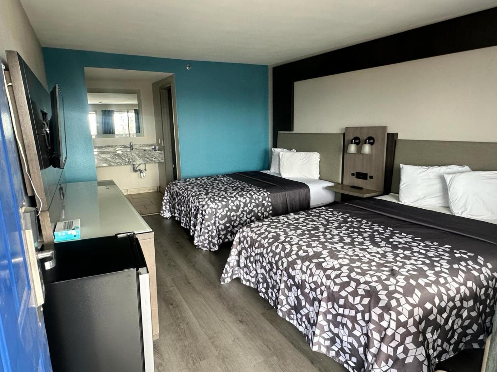 Days Inn by Wyndham El Paso Airport East photo 6