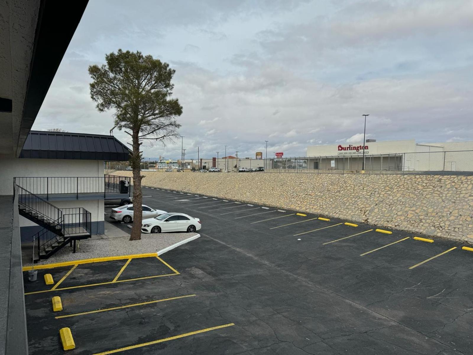 Days Inn by Wyndham El Paso Airport East photo 12