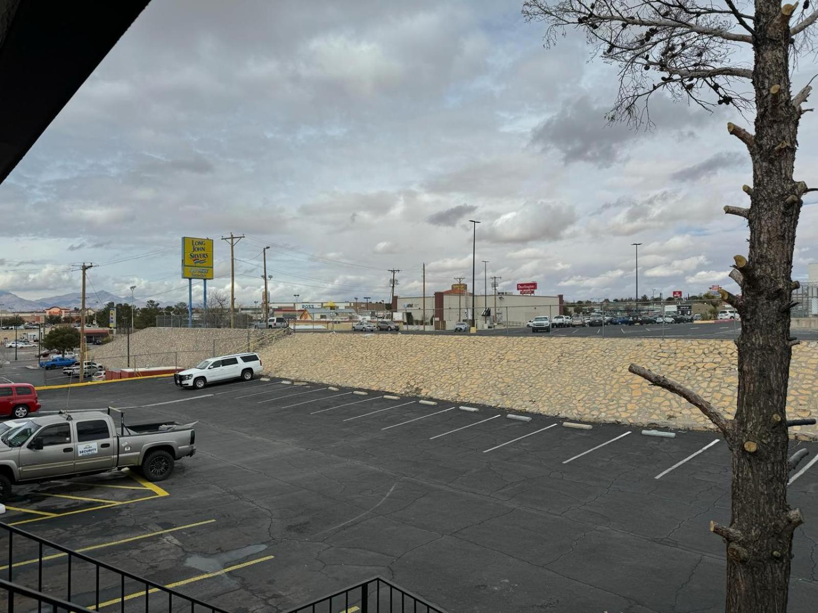 Days Inn by Wyndham El Paso Airport East photo 20