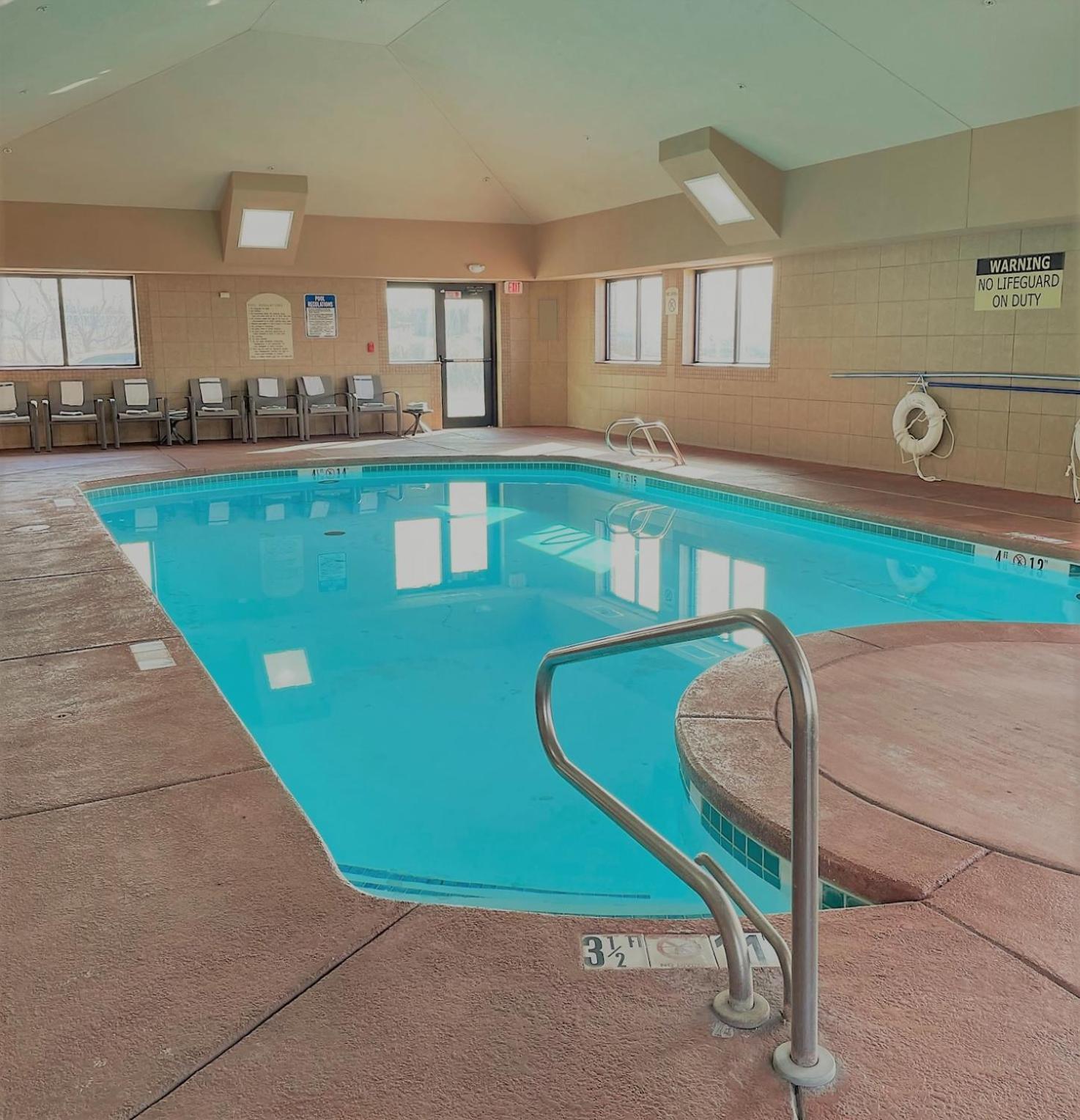 Holiday Inn Express Hotel & Suites Lincoln South by IHG photo 2