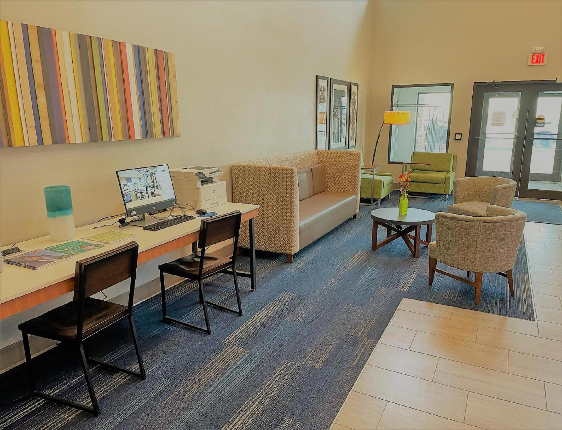 Holiday Inn Express Hotel & Suites Lincoln South by IHG photo 7