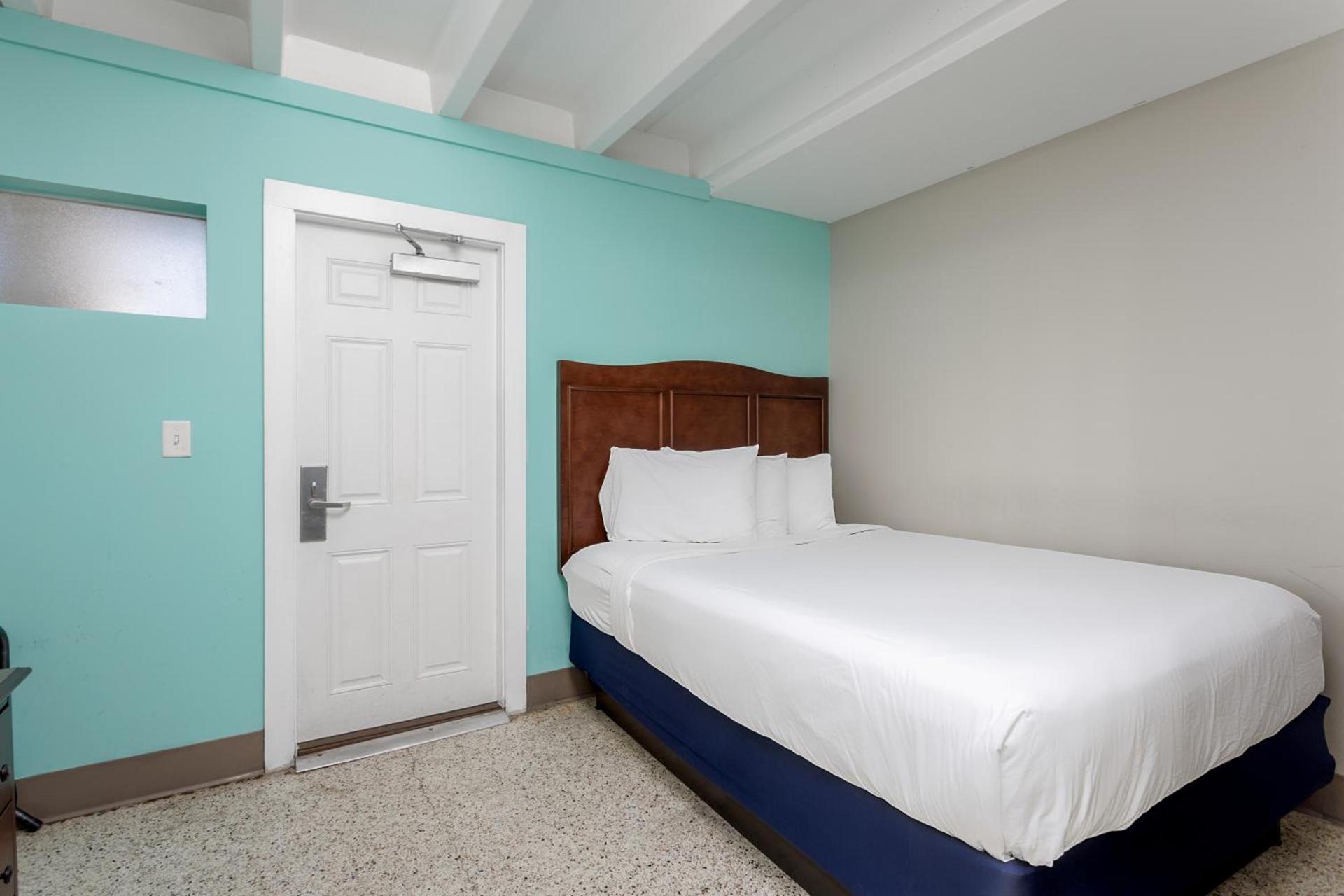 Bikini Beach Resort photo 14