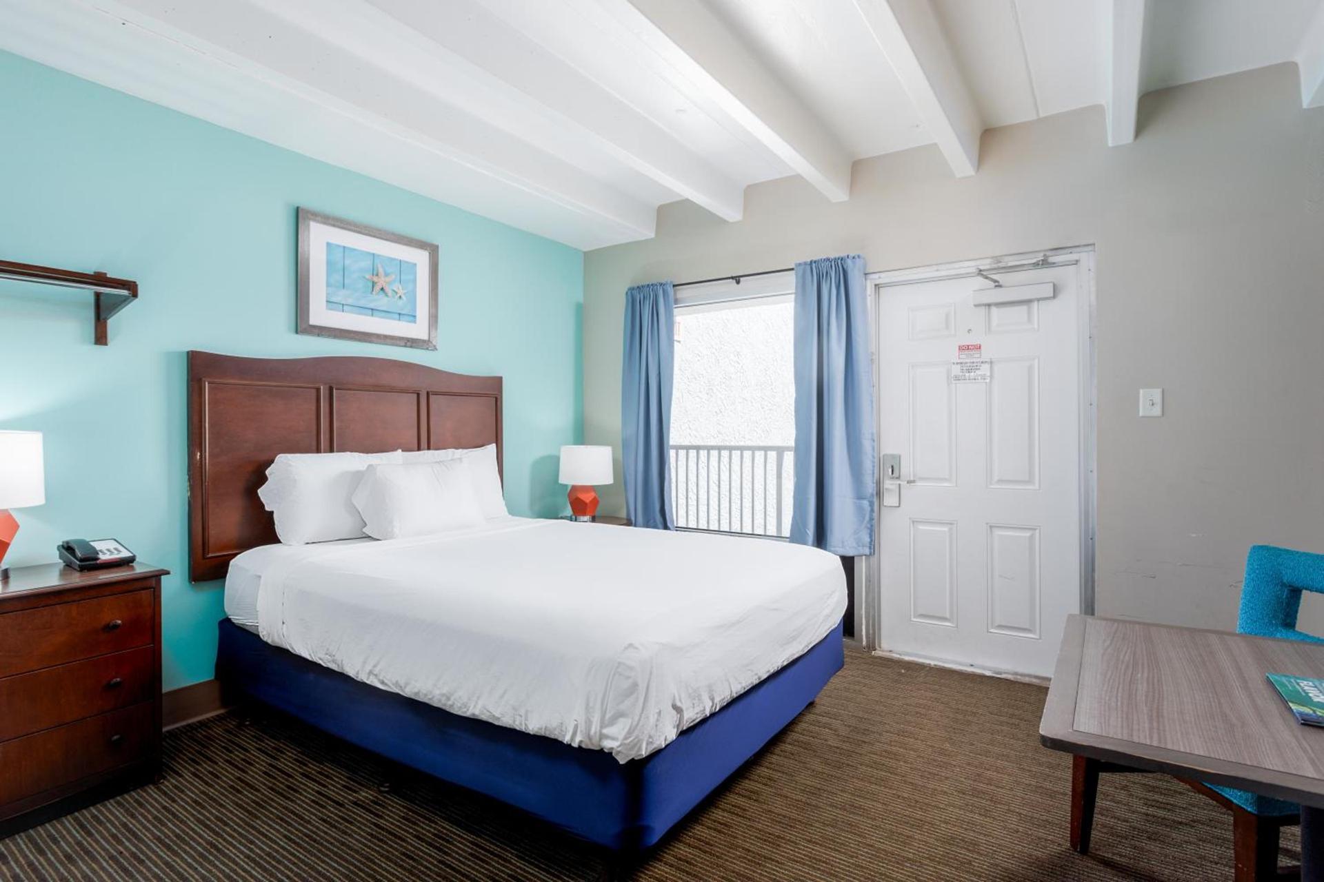 Bikini Beach Resort photo 33