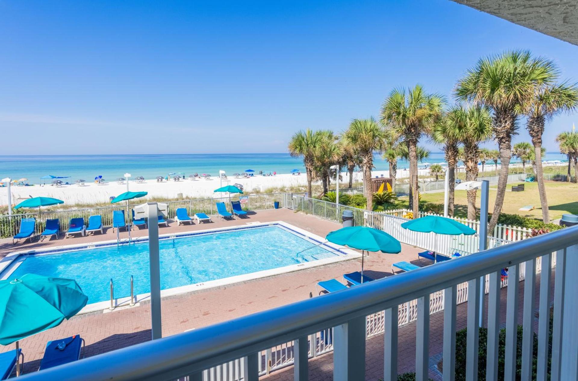 Bikini Beach Resort photo 44