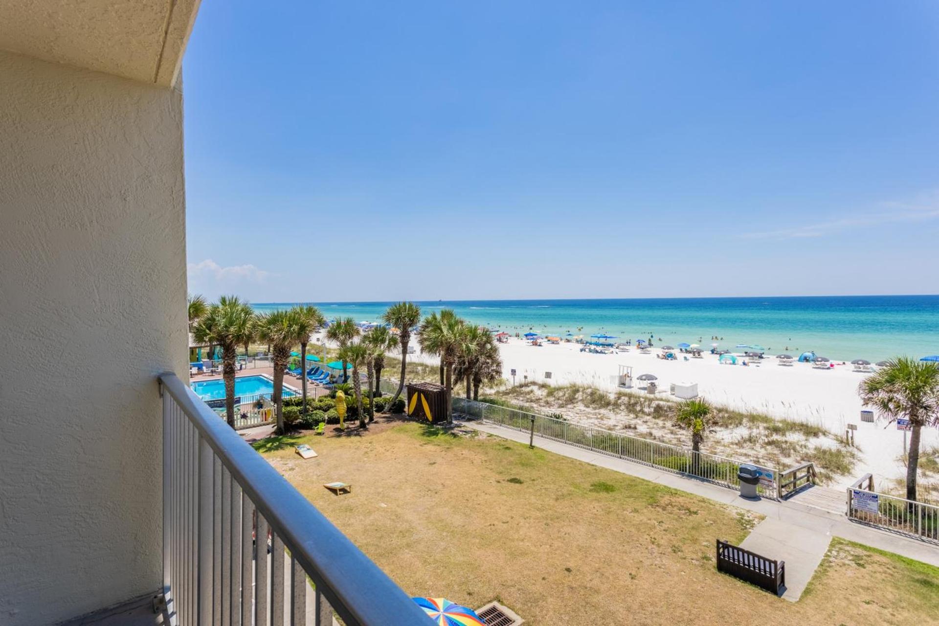 Bikini Beach Resort photo 43