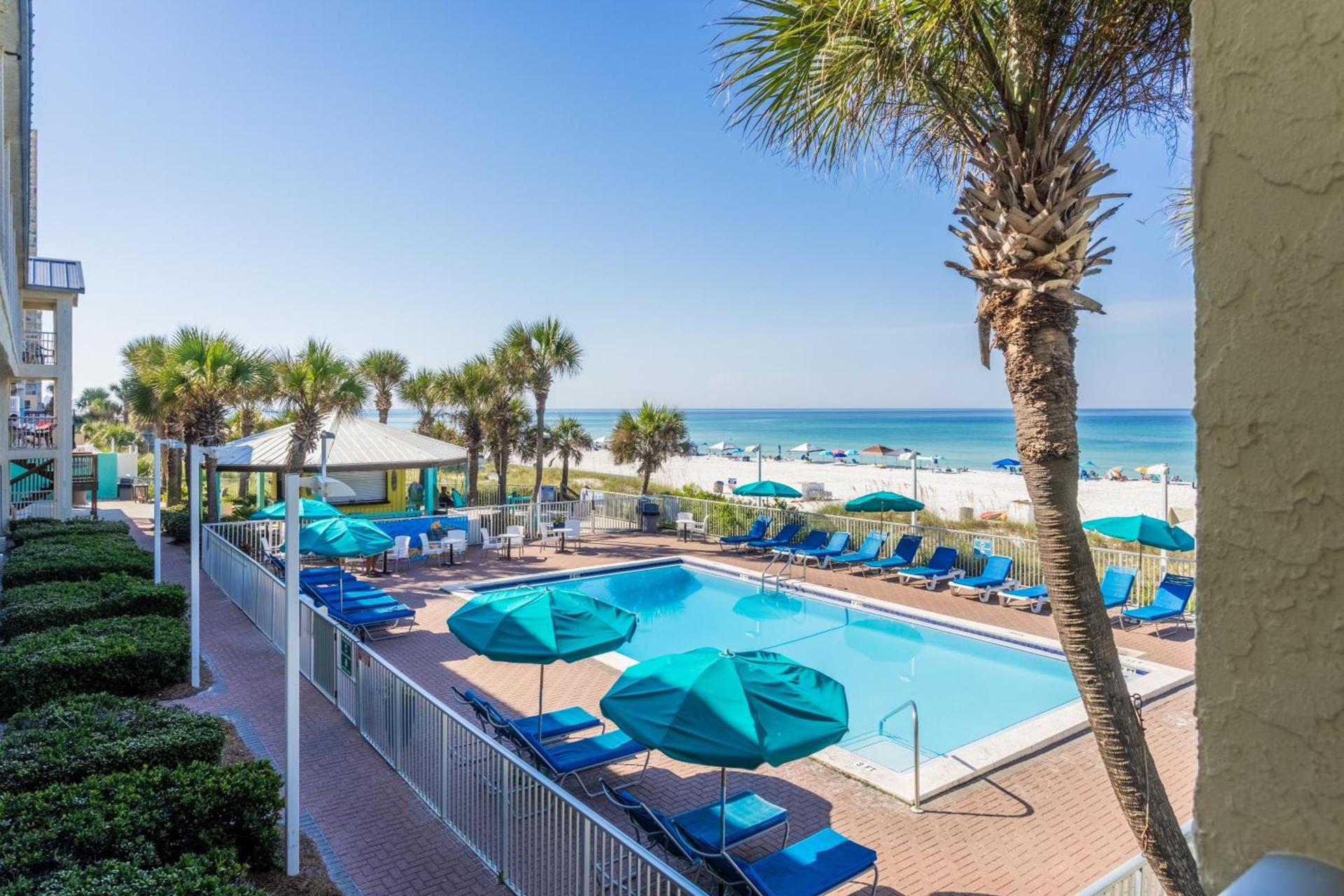 Bikini Beach Resort photo 48