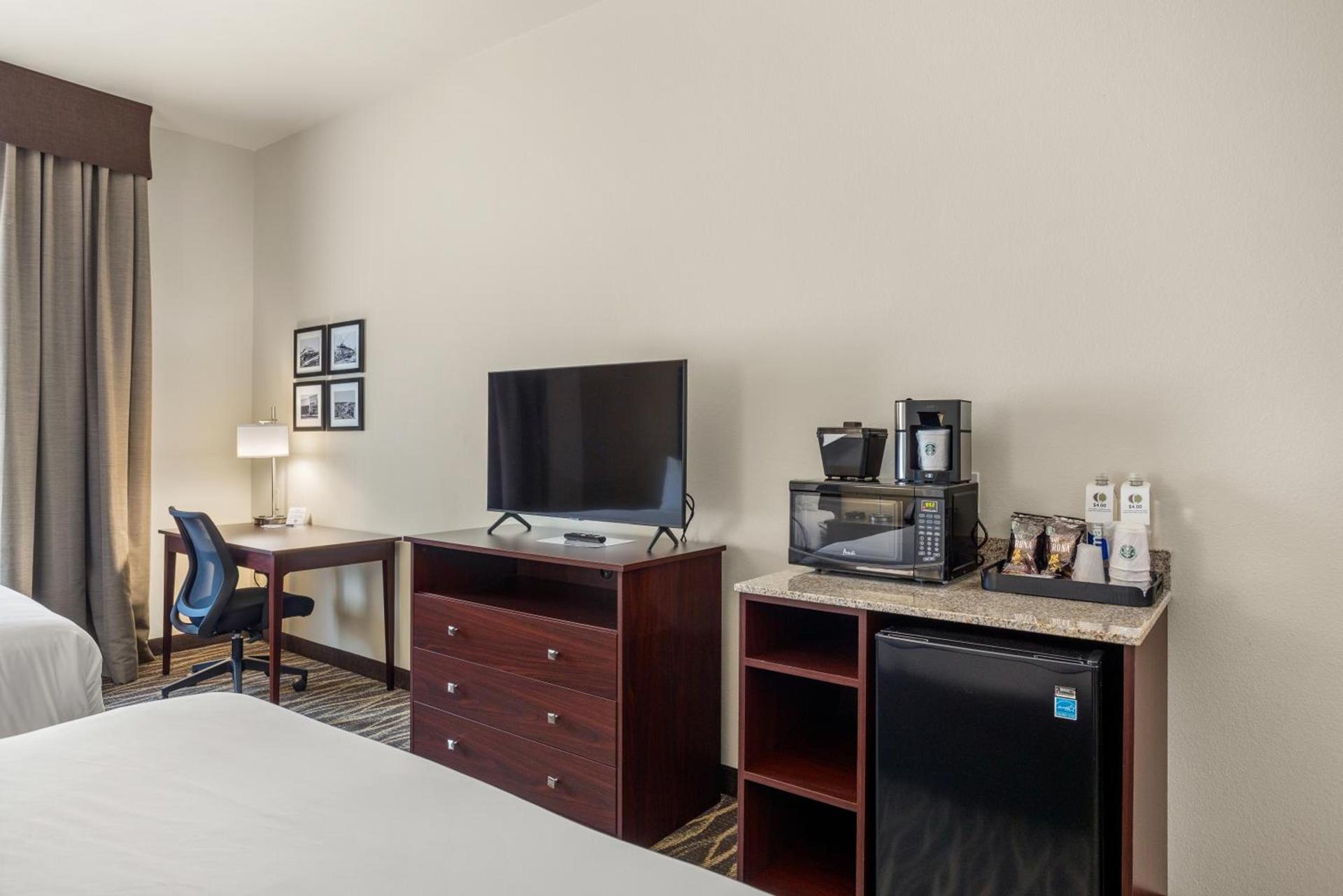 Cobblestone Hotel & Suites - Lynden photo 14