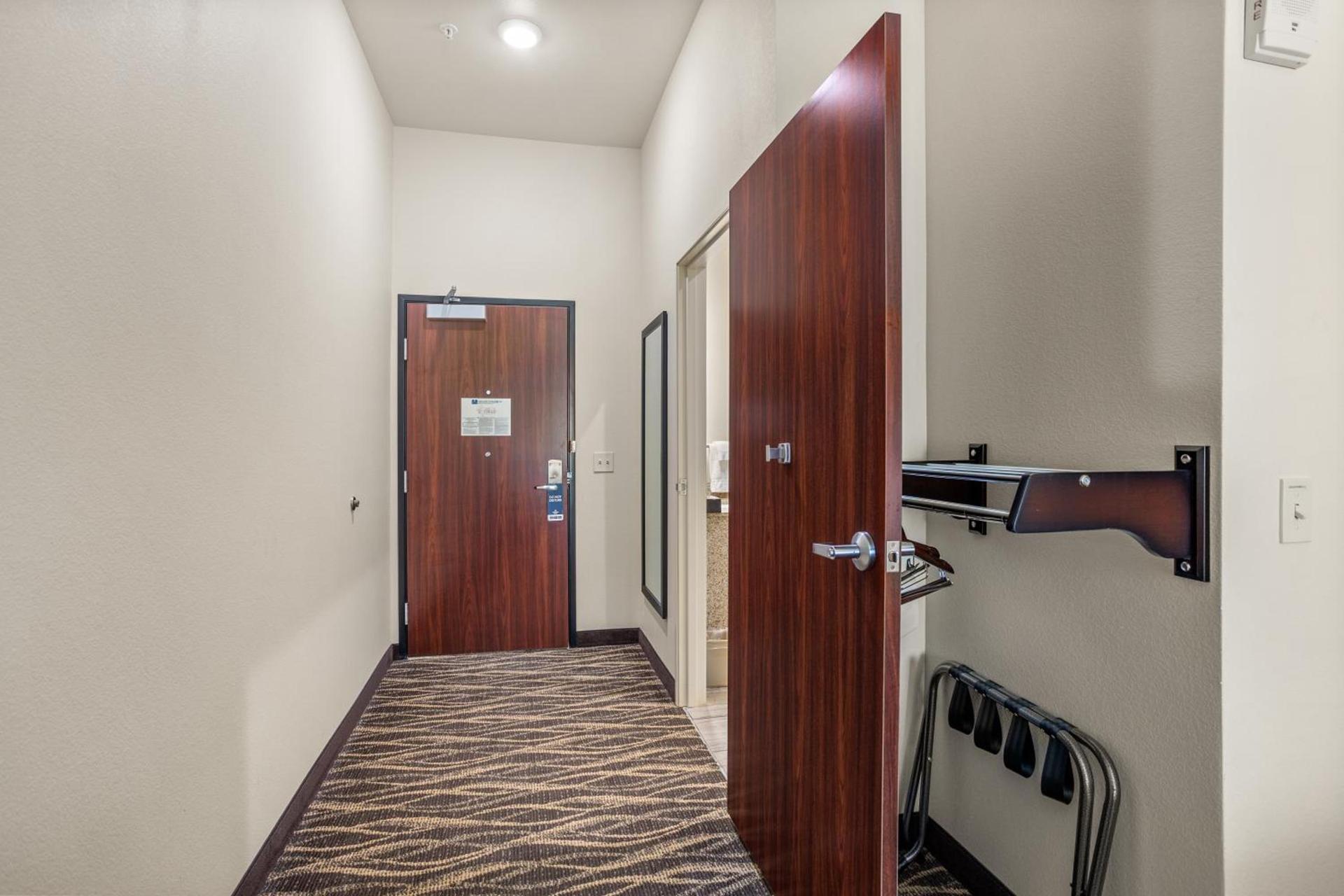Cobblestone Hotel & Suites - Lynden photo 17