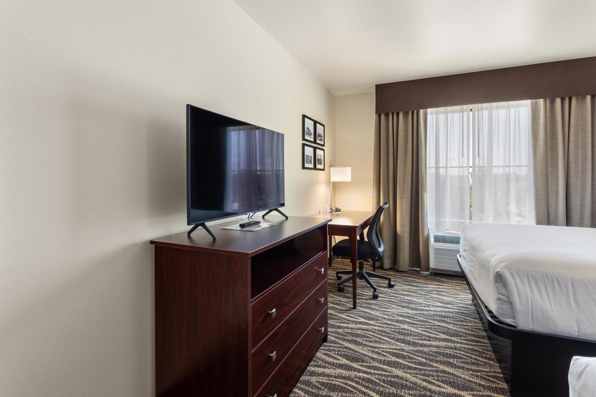 Cobblestone Hotel & Suites - Lynden photo 55