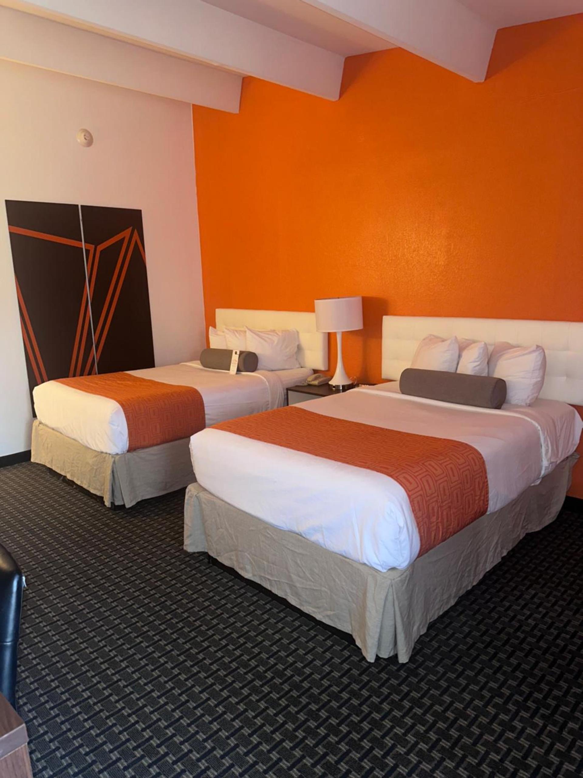 Howard Johnson by Wyndham Newburgh photo 38