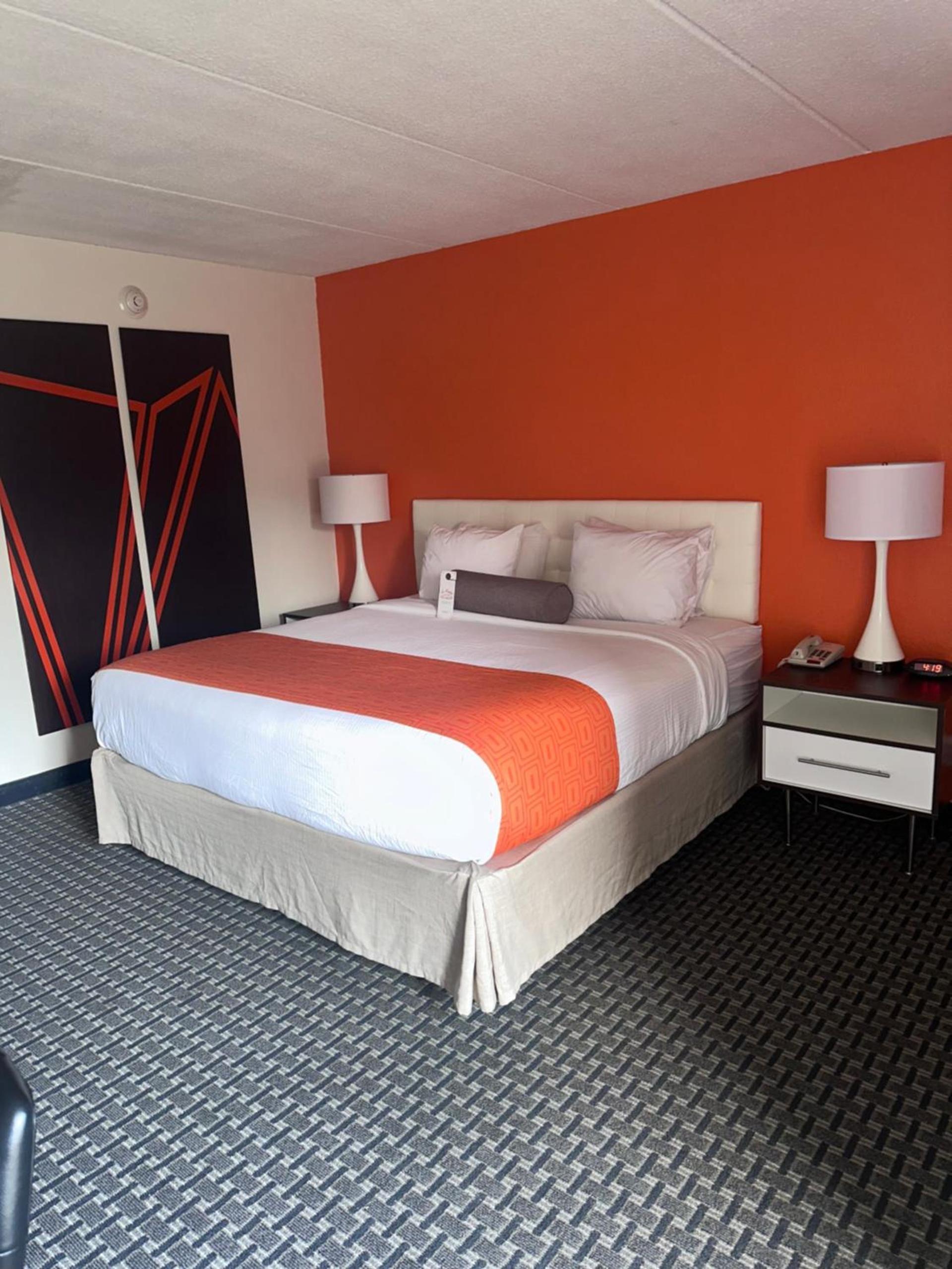 Howard Johnson by Wyndham Newburgh photo 37
