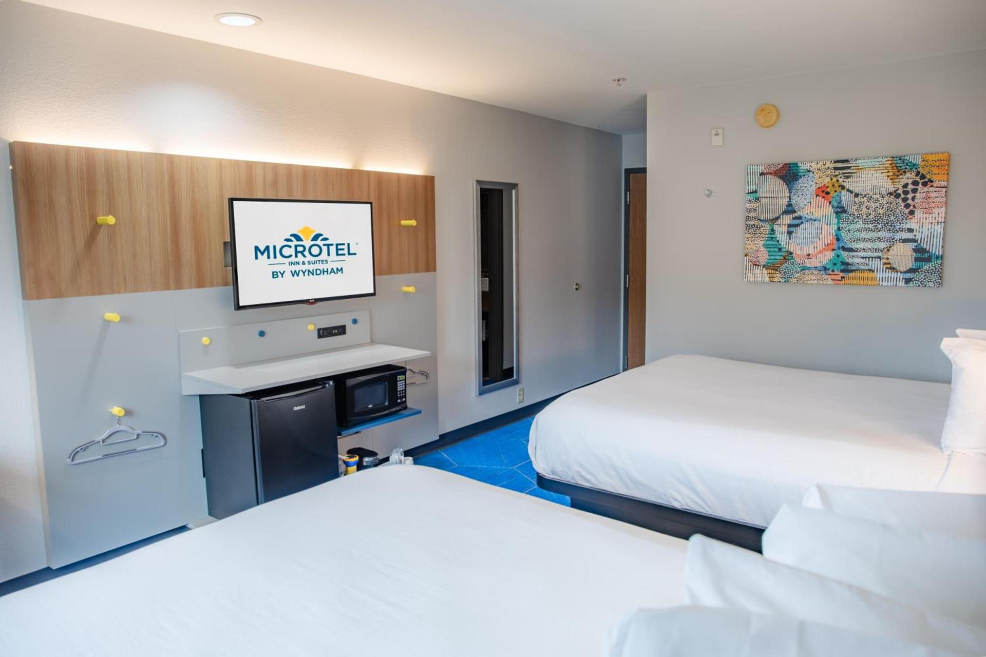 Microtel Inn & Suites by Wyndham Kingsland Naval Base I-95 photo 79