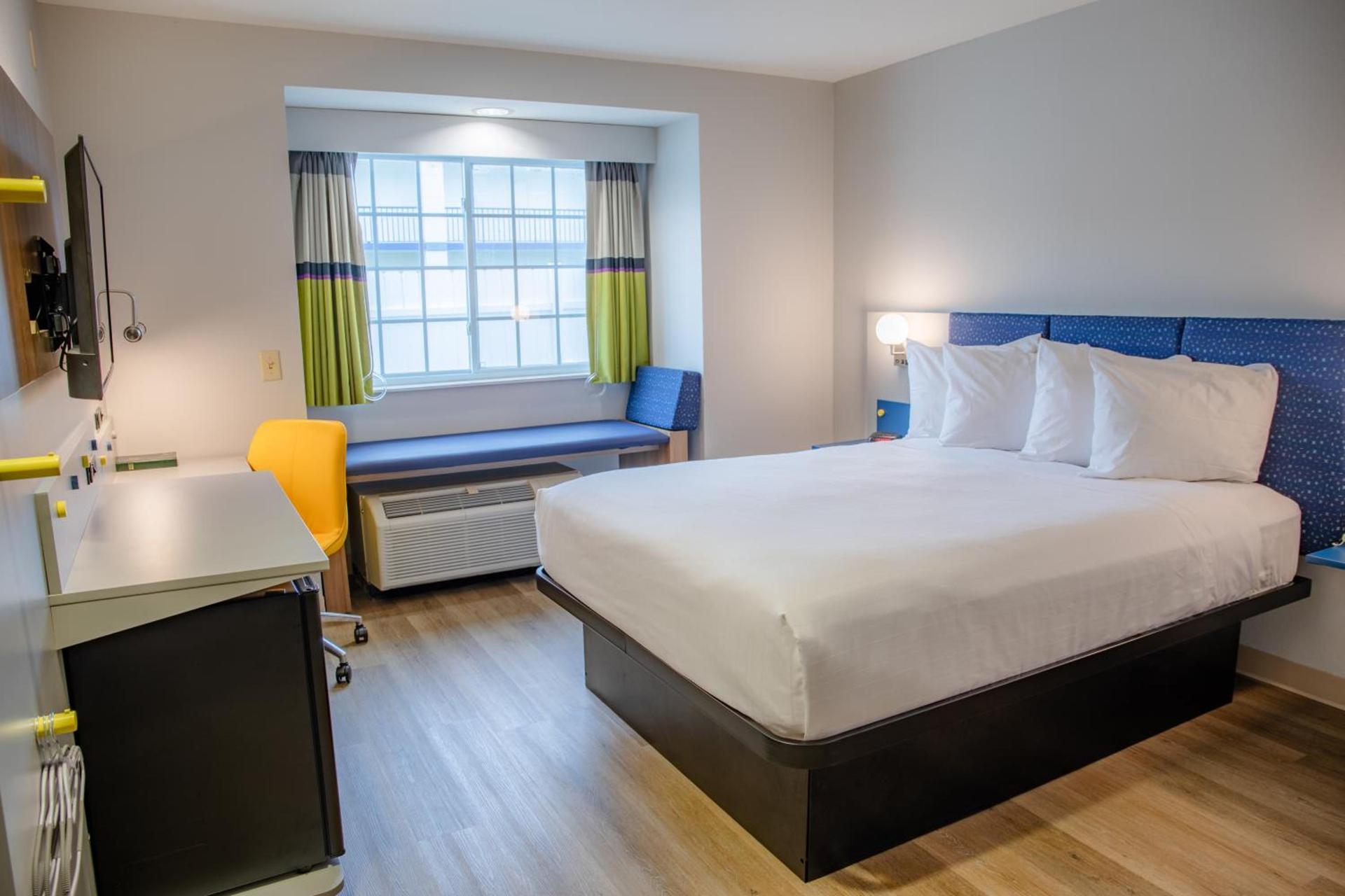 Microtel Inn & Suites by Wyndham Kingsland Naval Base I-95 photo 45