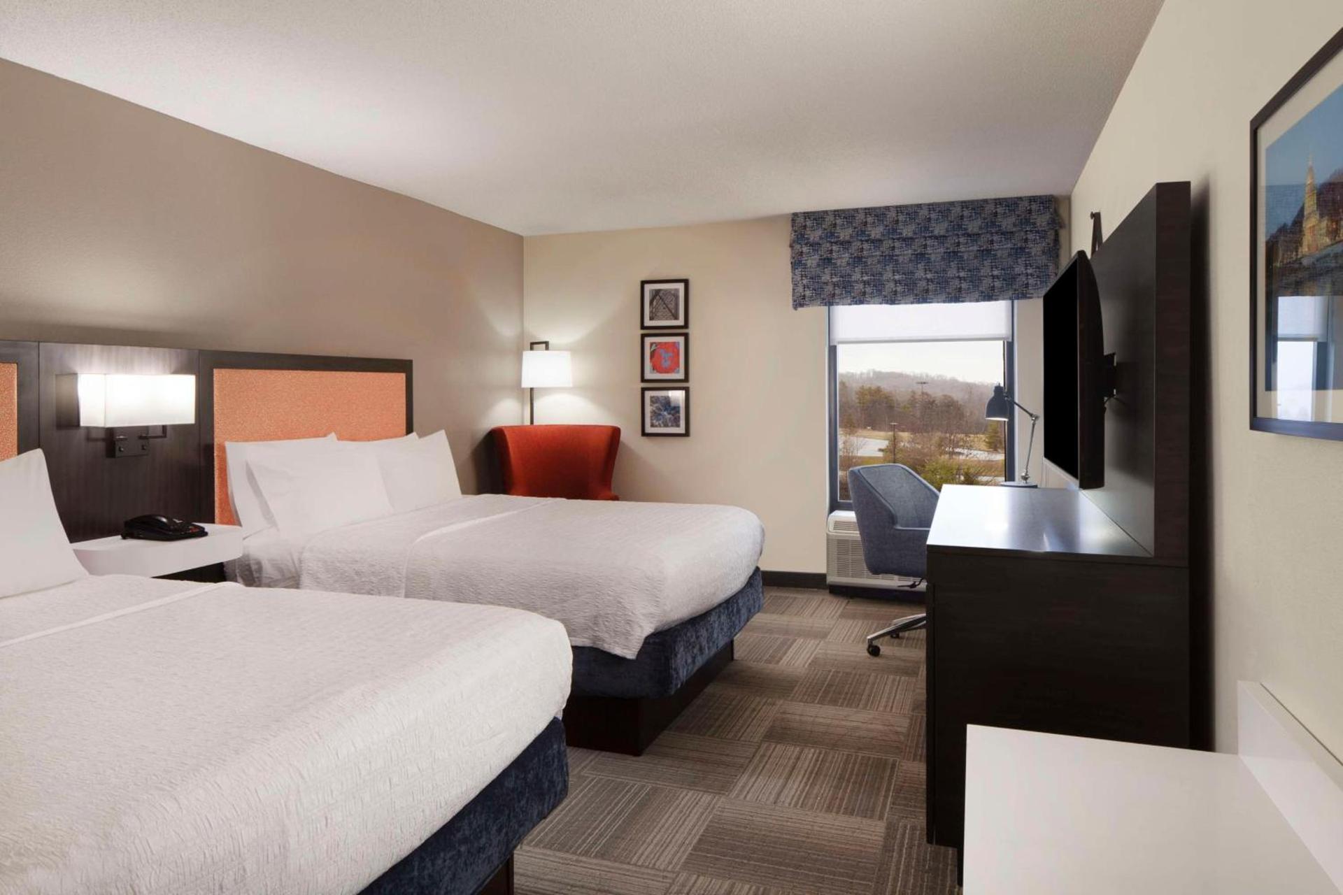 Hampton Inn Charleston-Southridge photo 21