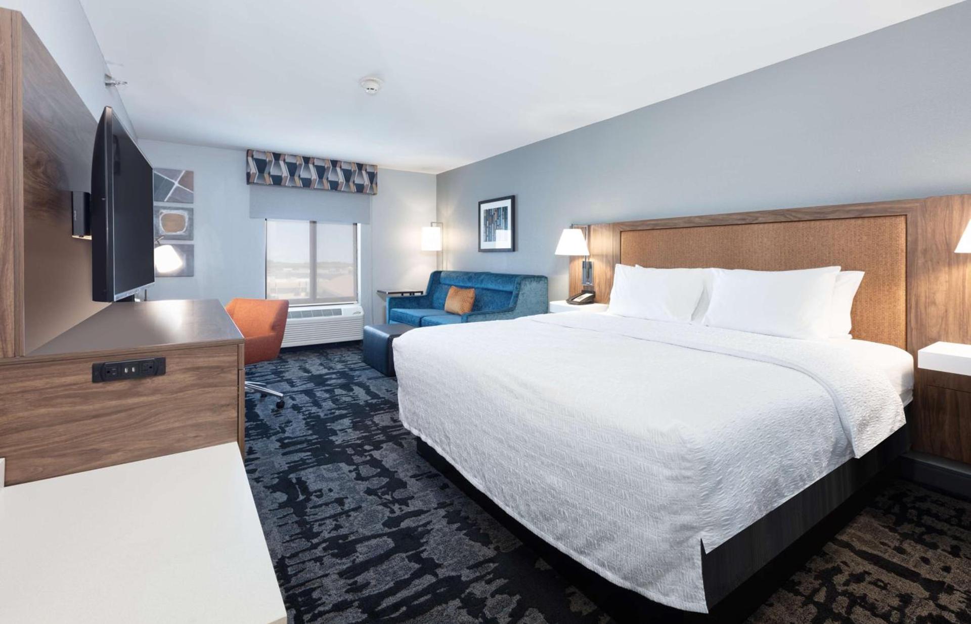 Hampton Inn Norfolk photo 11