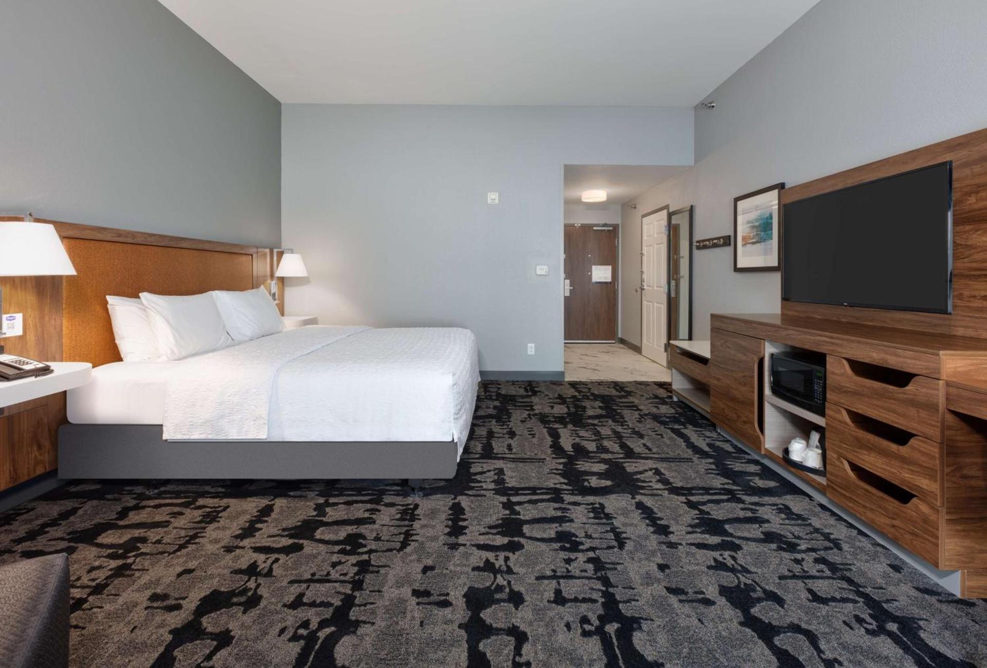 Hampton Inn Norfolk photo 12