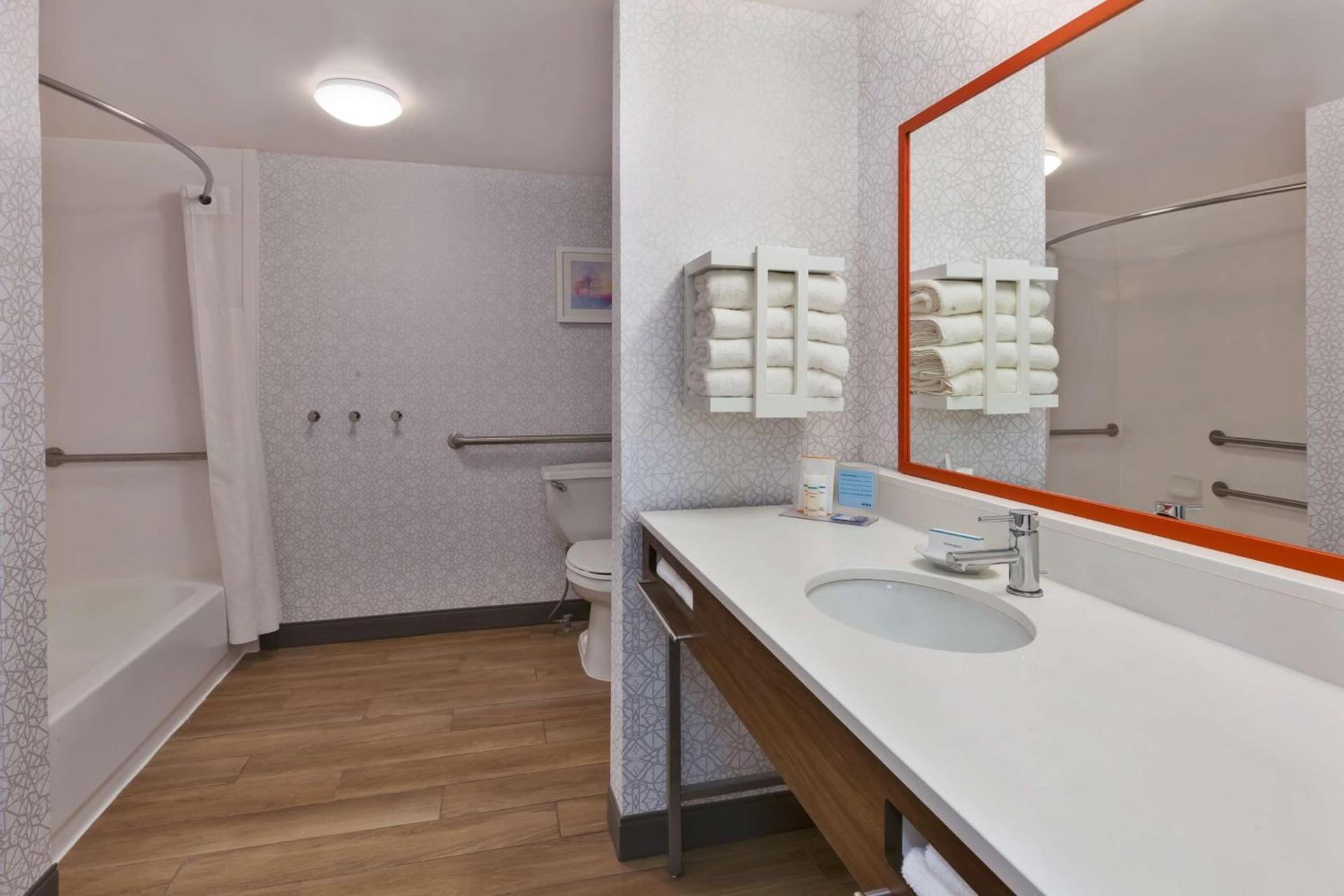 Hampton Inn Princeton photo 10