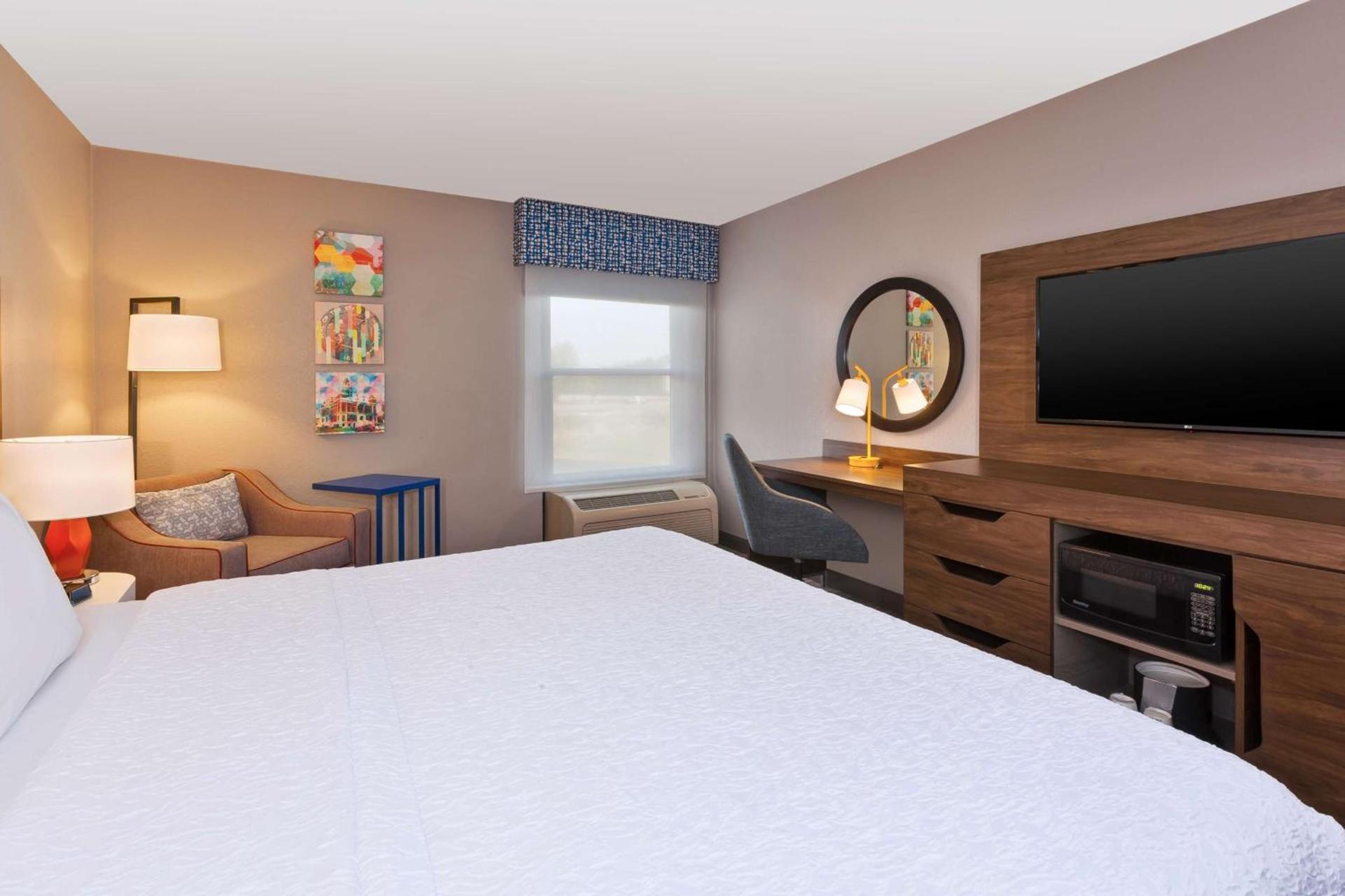 Hampton Inn Princeton photo 12