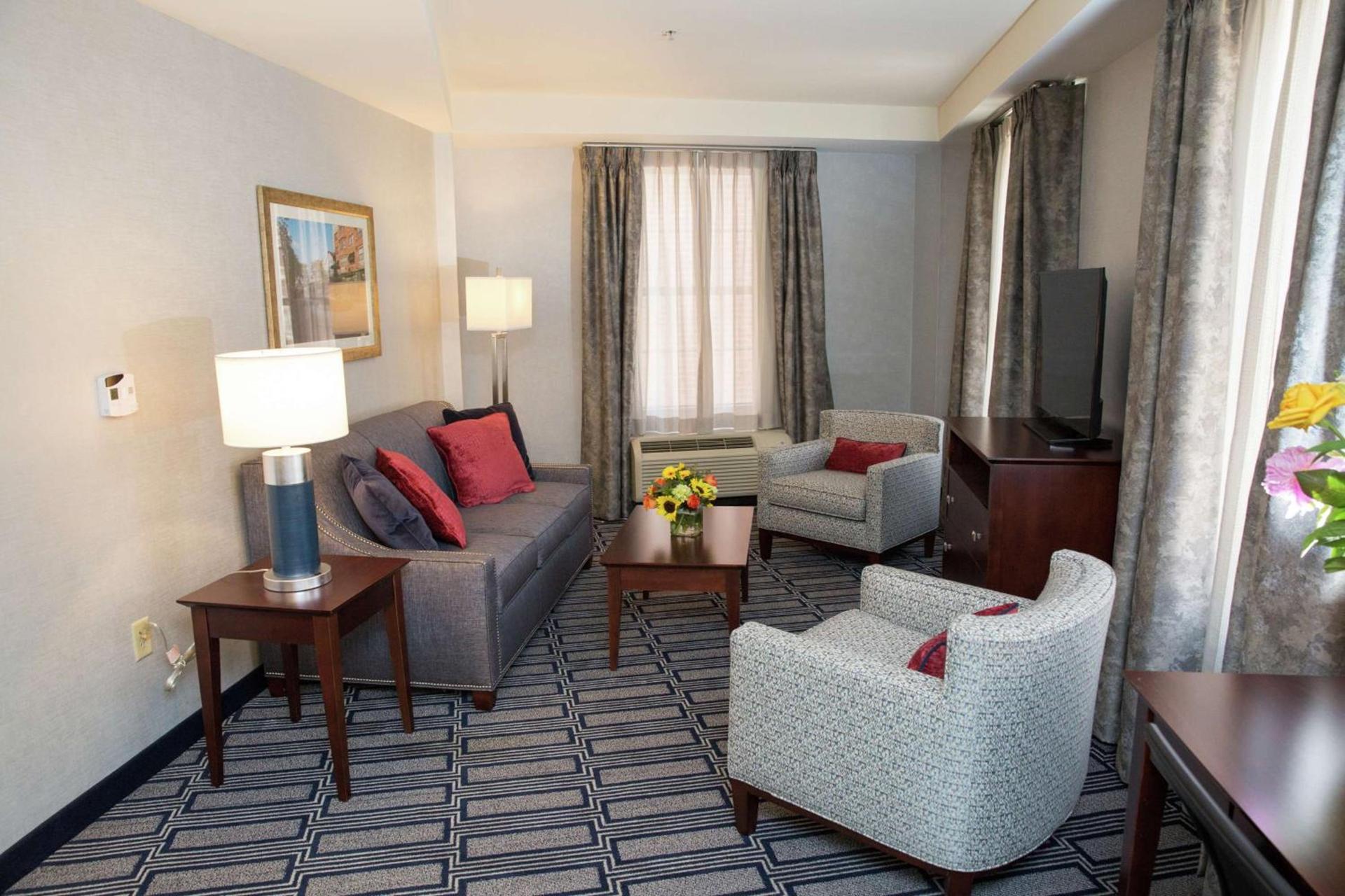 Hampton Inn & Suites Providence Downtown photo 40