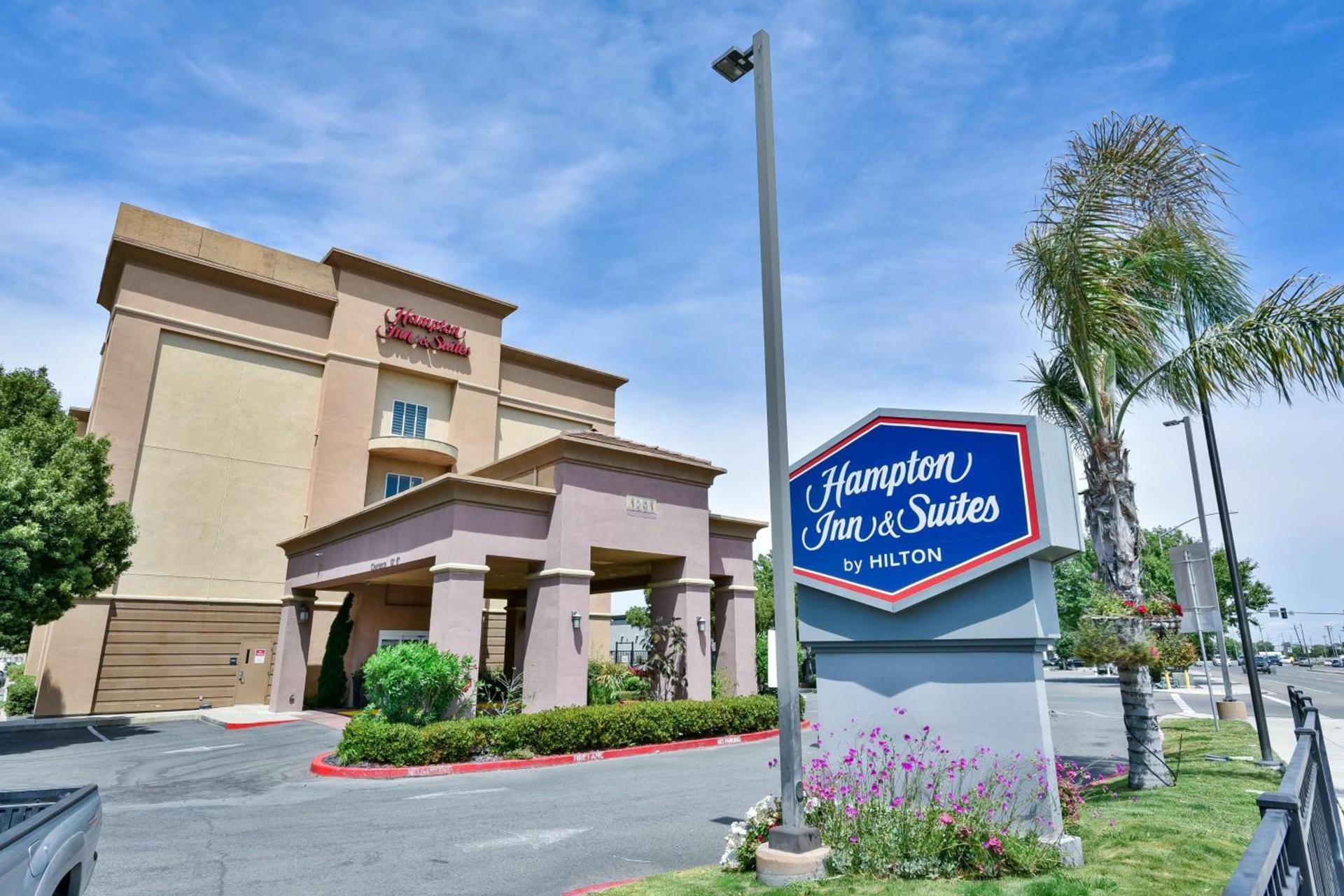 Hampton Inn & Suites Pittsburg photo 2