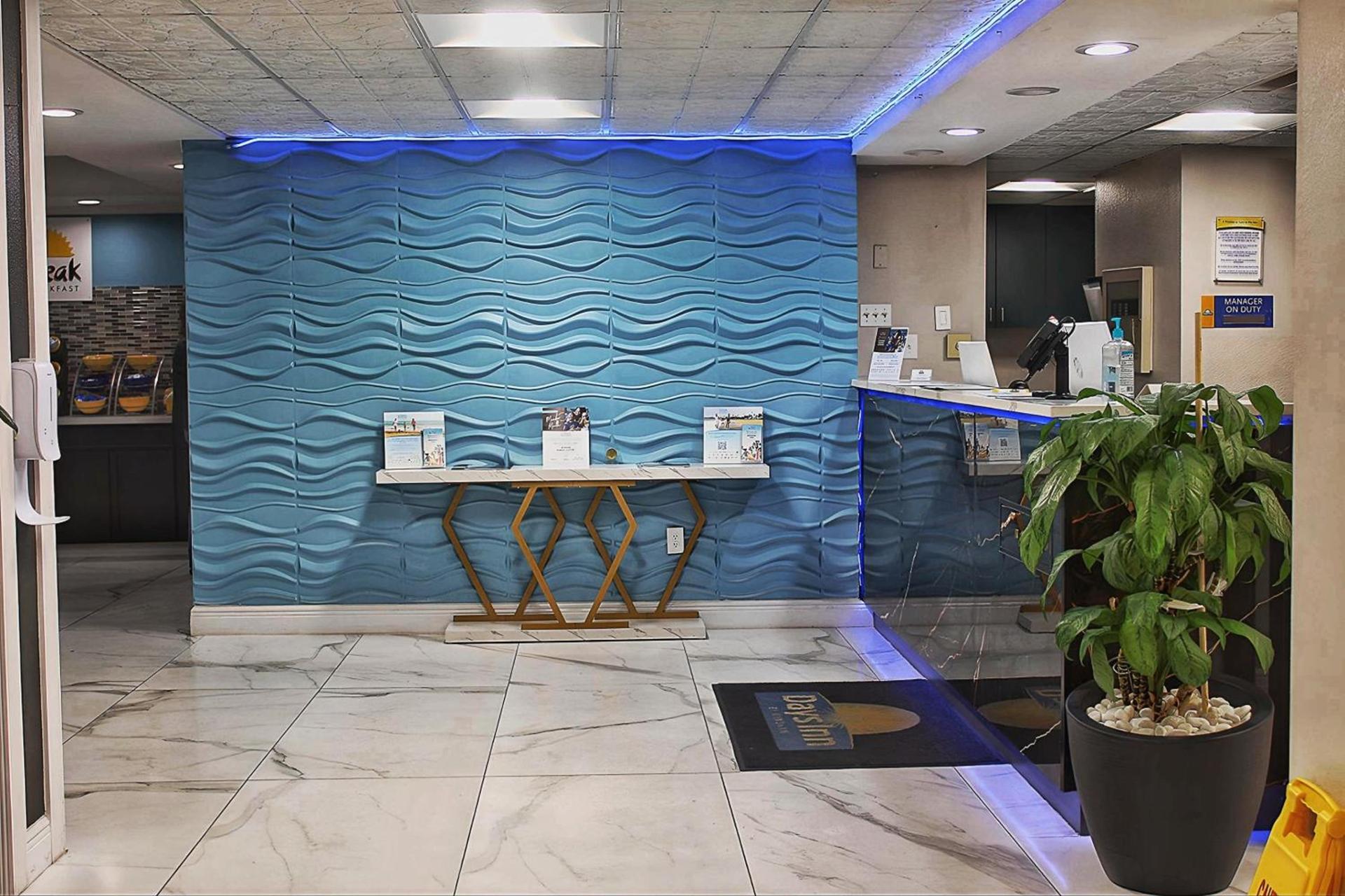 Days Inn by Wyndham Marianna photo 61