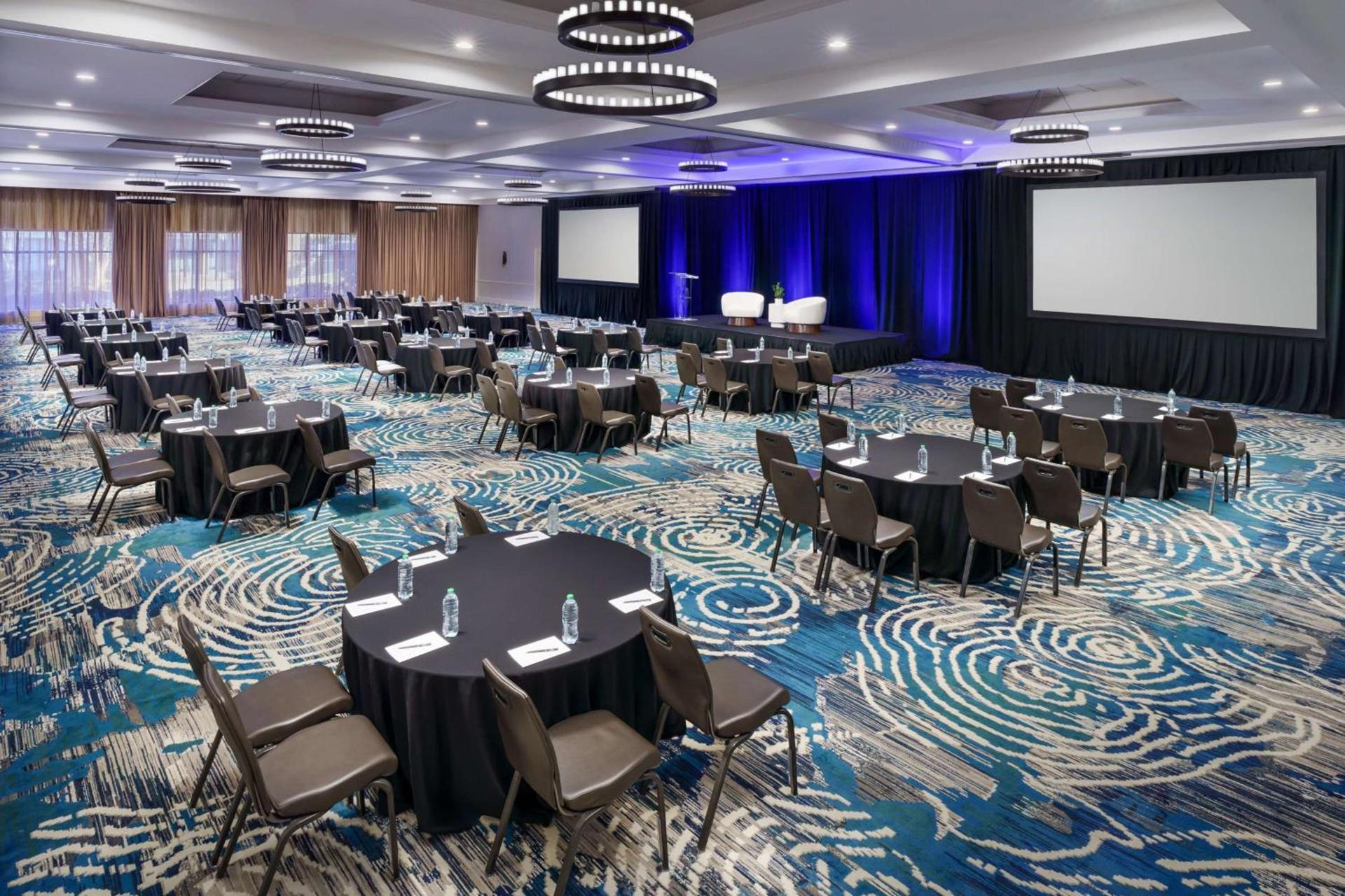 Hilton Charlotte University Place photo 50