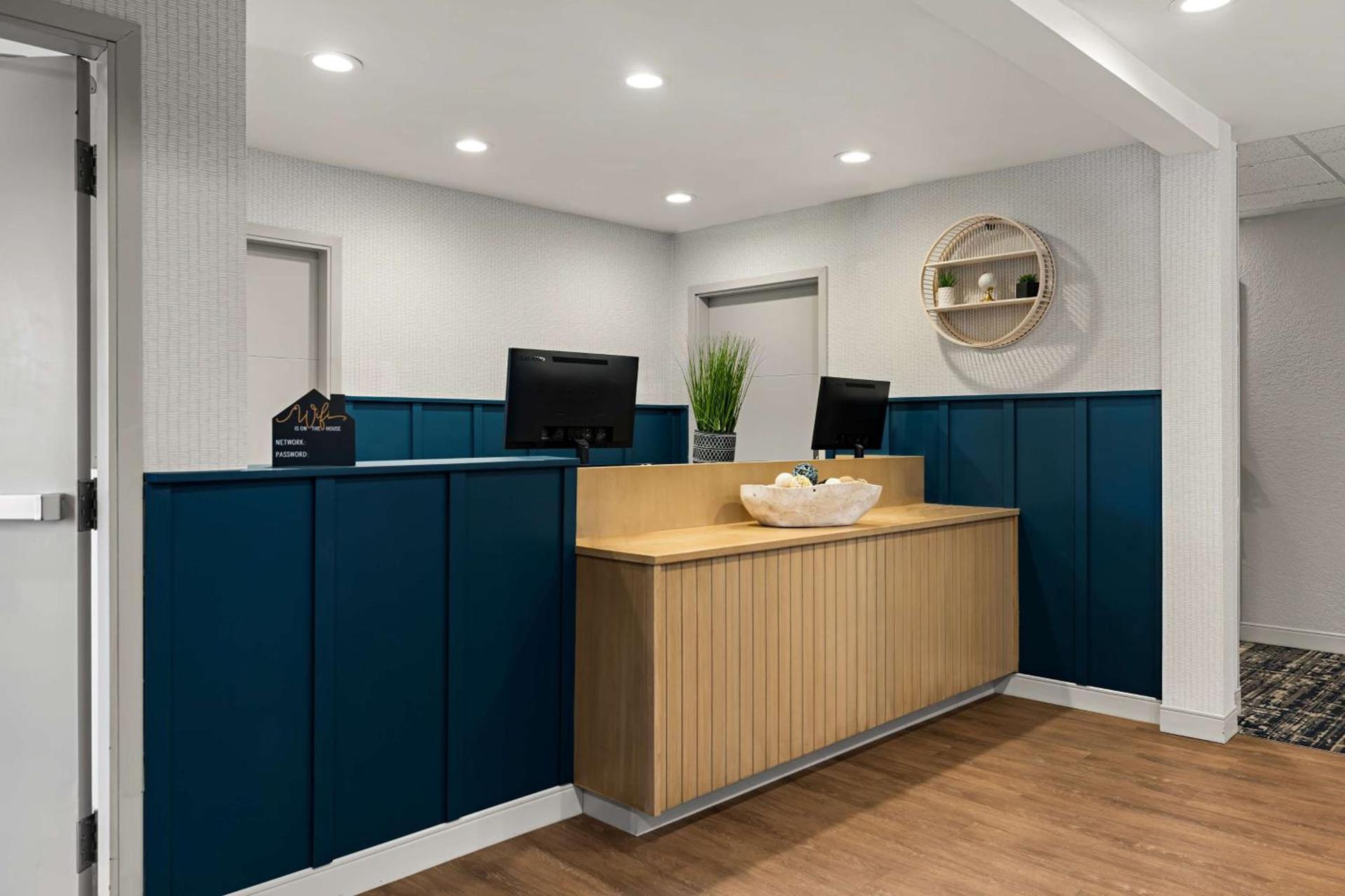 Sonesta Simply Suites Irvine East Foothill photo 7