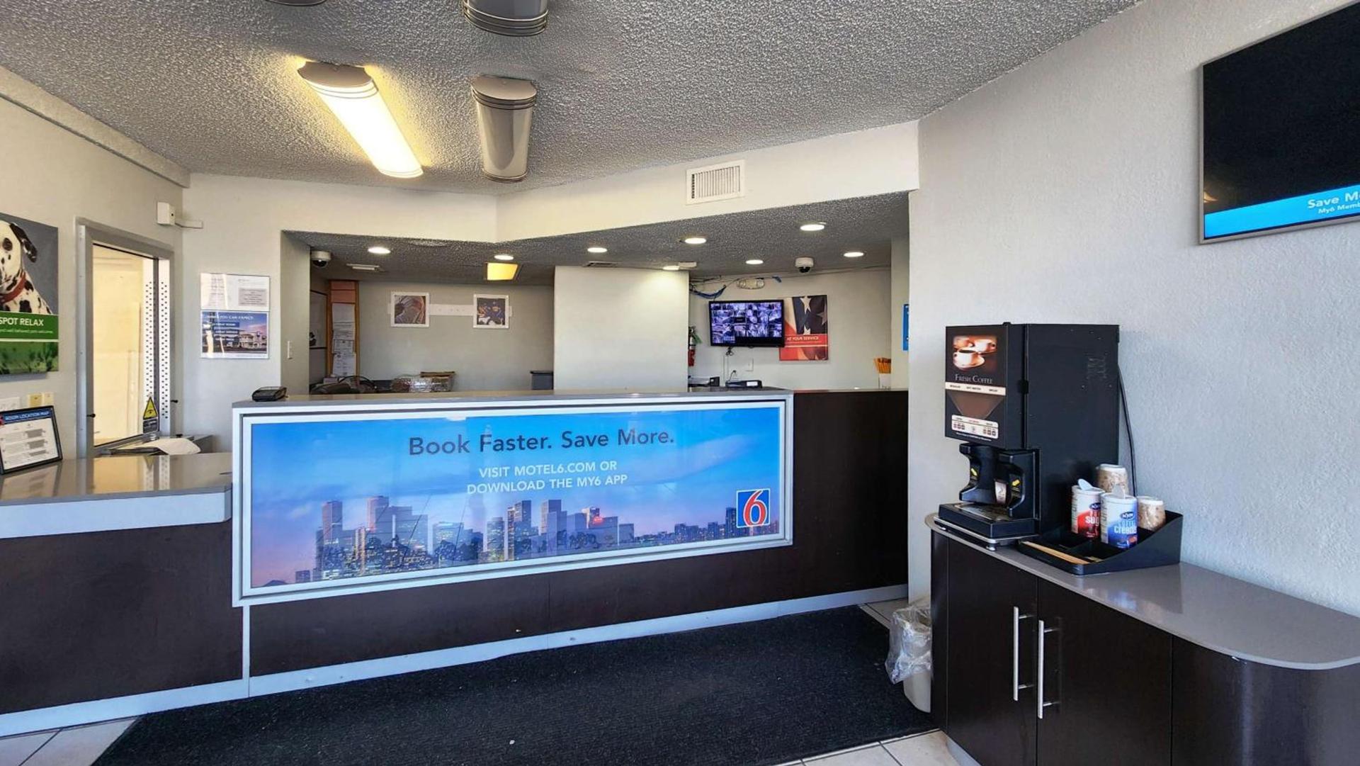 Studio 6 Houston TX Medical Center NRG Stadium photo 2