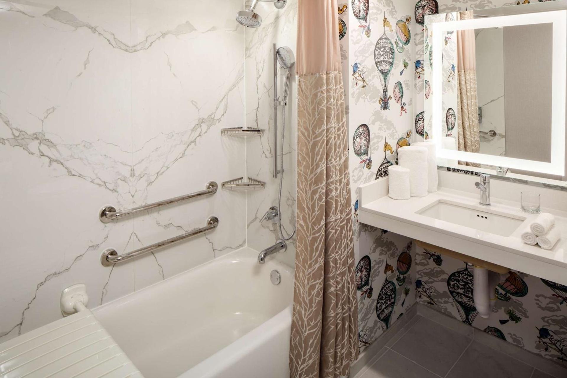 Whitney Peak Hotel Reno, Tapestry Collection by Hilton photo 5