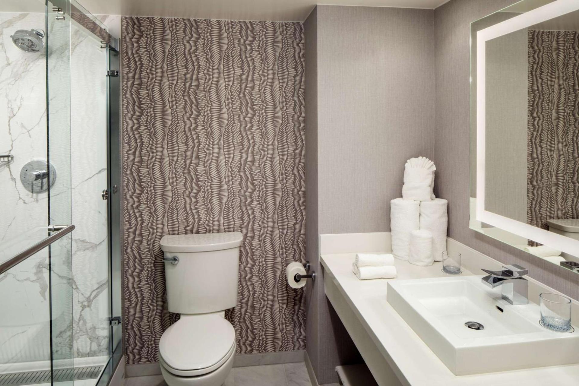 Whitney Peak Hotel Reno, Tapestry Collection by Hilton photo 6